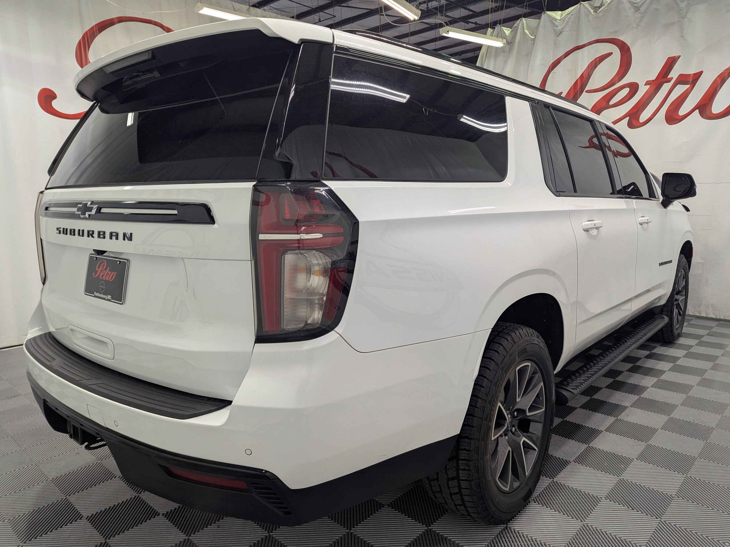 2023 Chevrolet Suburban Z71