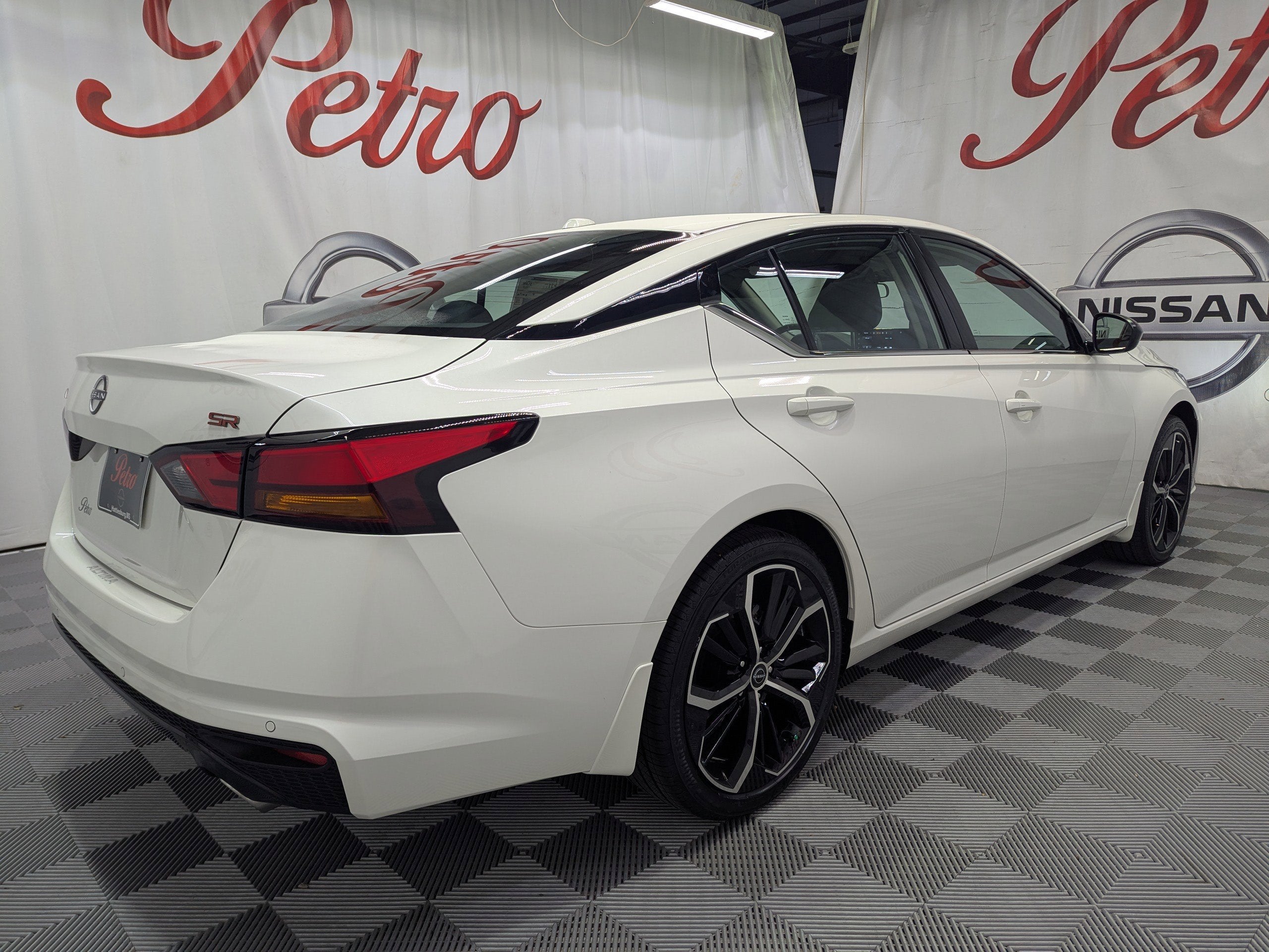 2025 Nissan Altima 2.5 SR