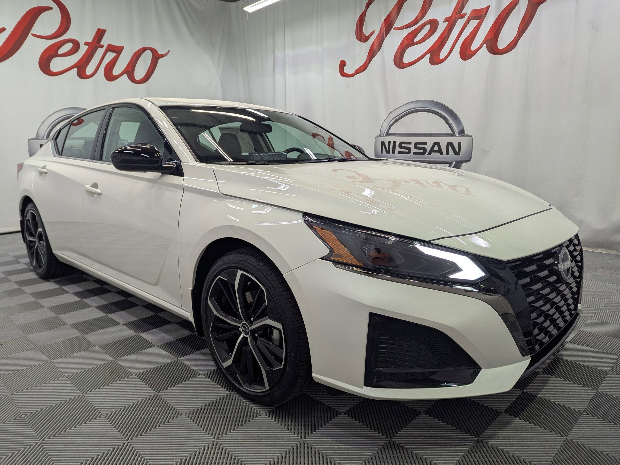 2025 Nissan Altima 2.5 SR