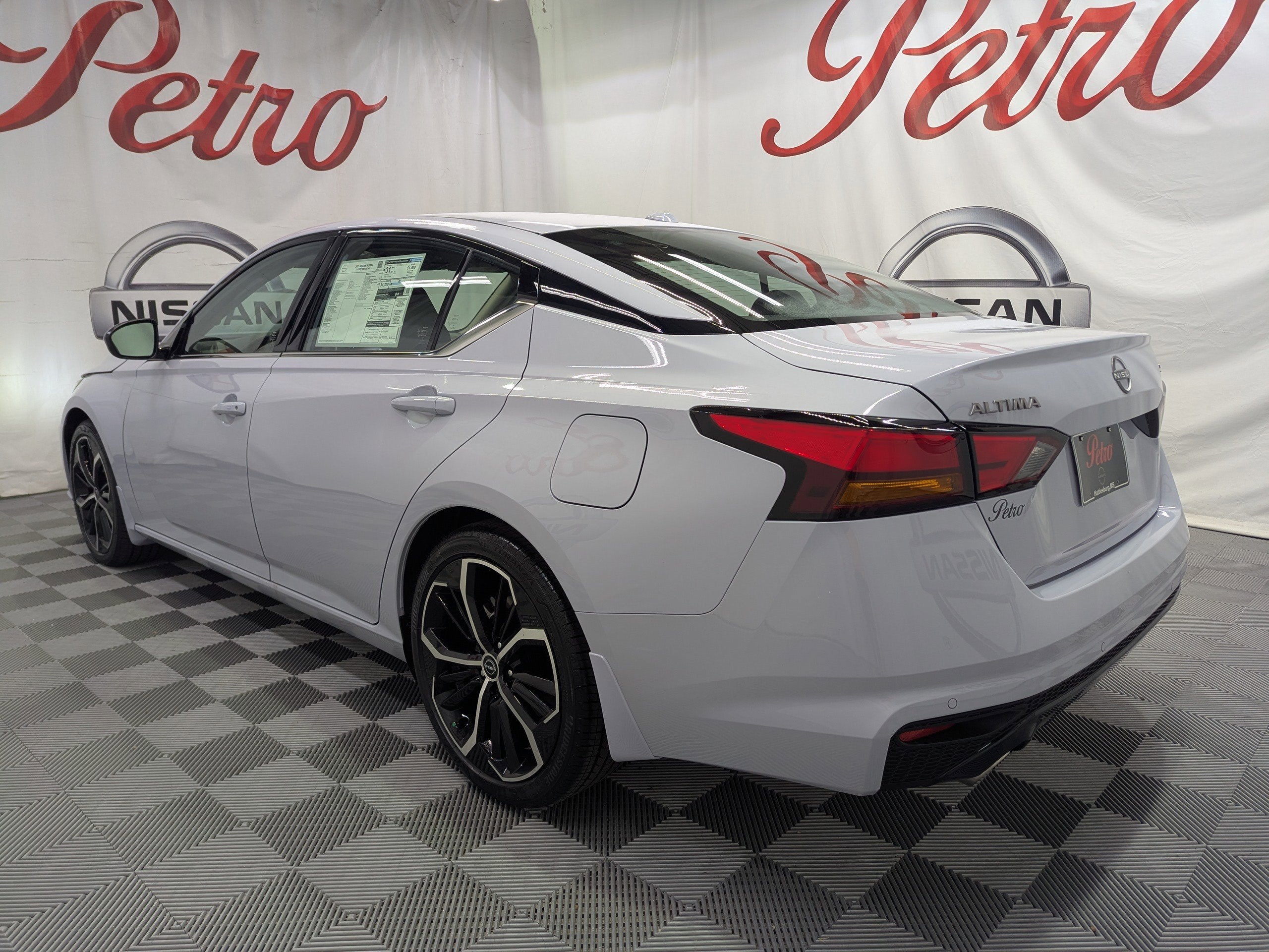 2025 Nissan Altima 2.5 SR