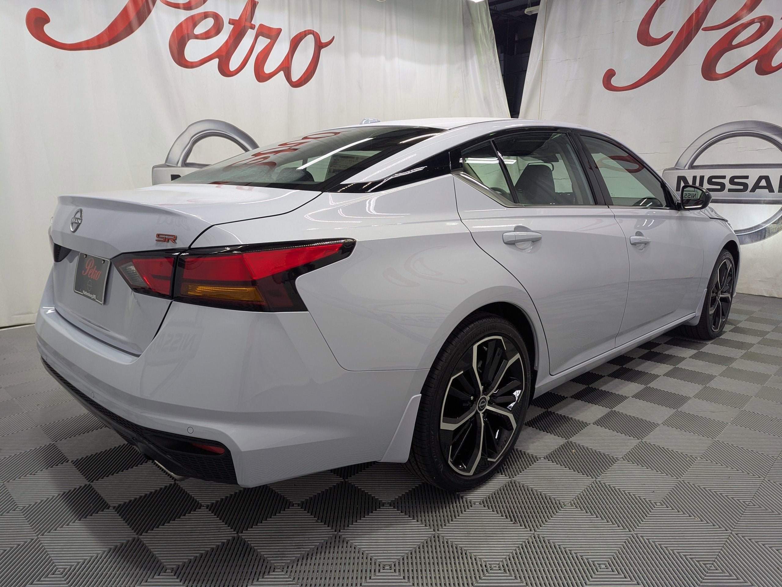 2025 Nissan Altima 2.5 SR