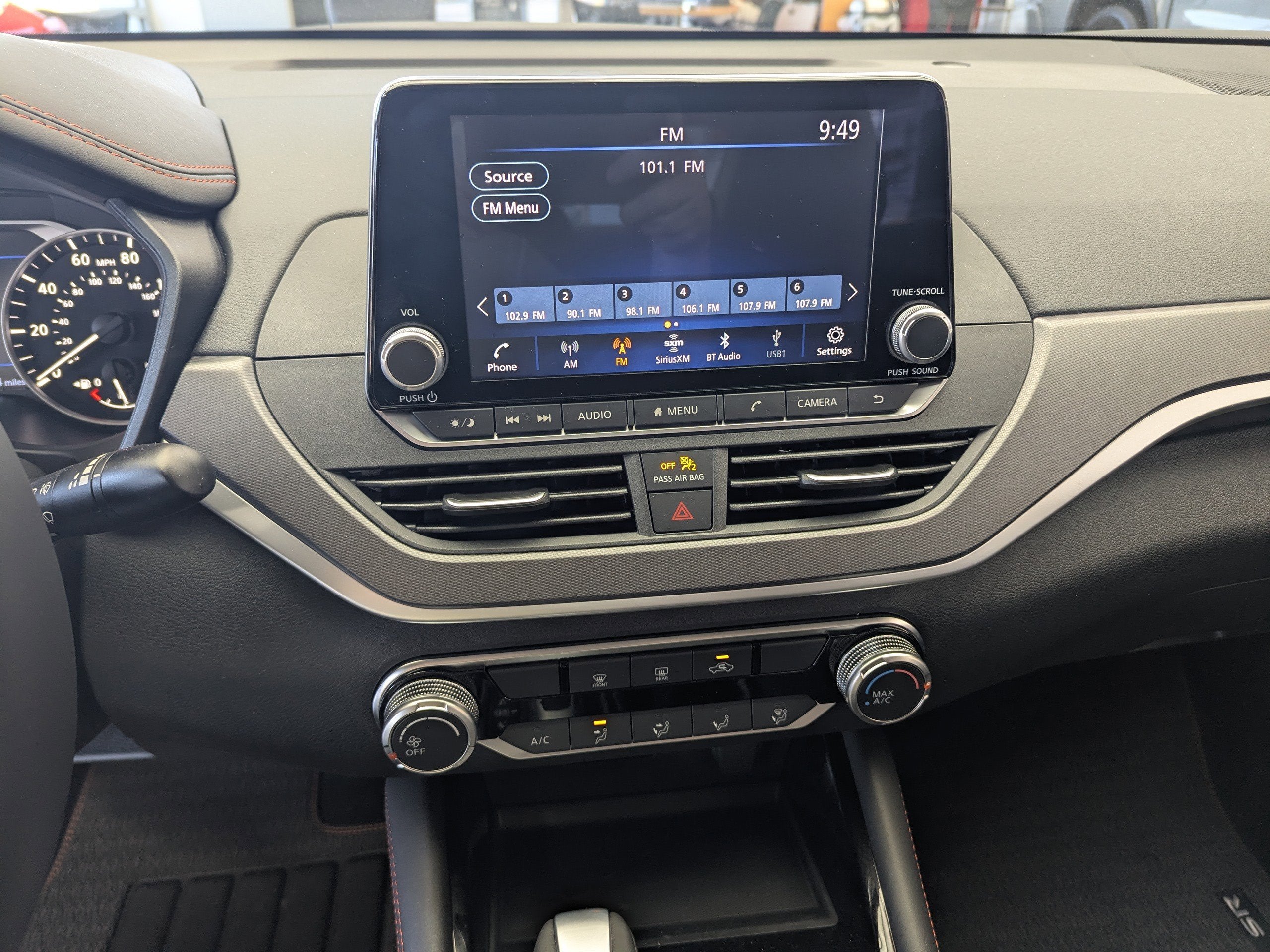 2025 Nissan Altima 2.5 SR