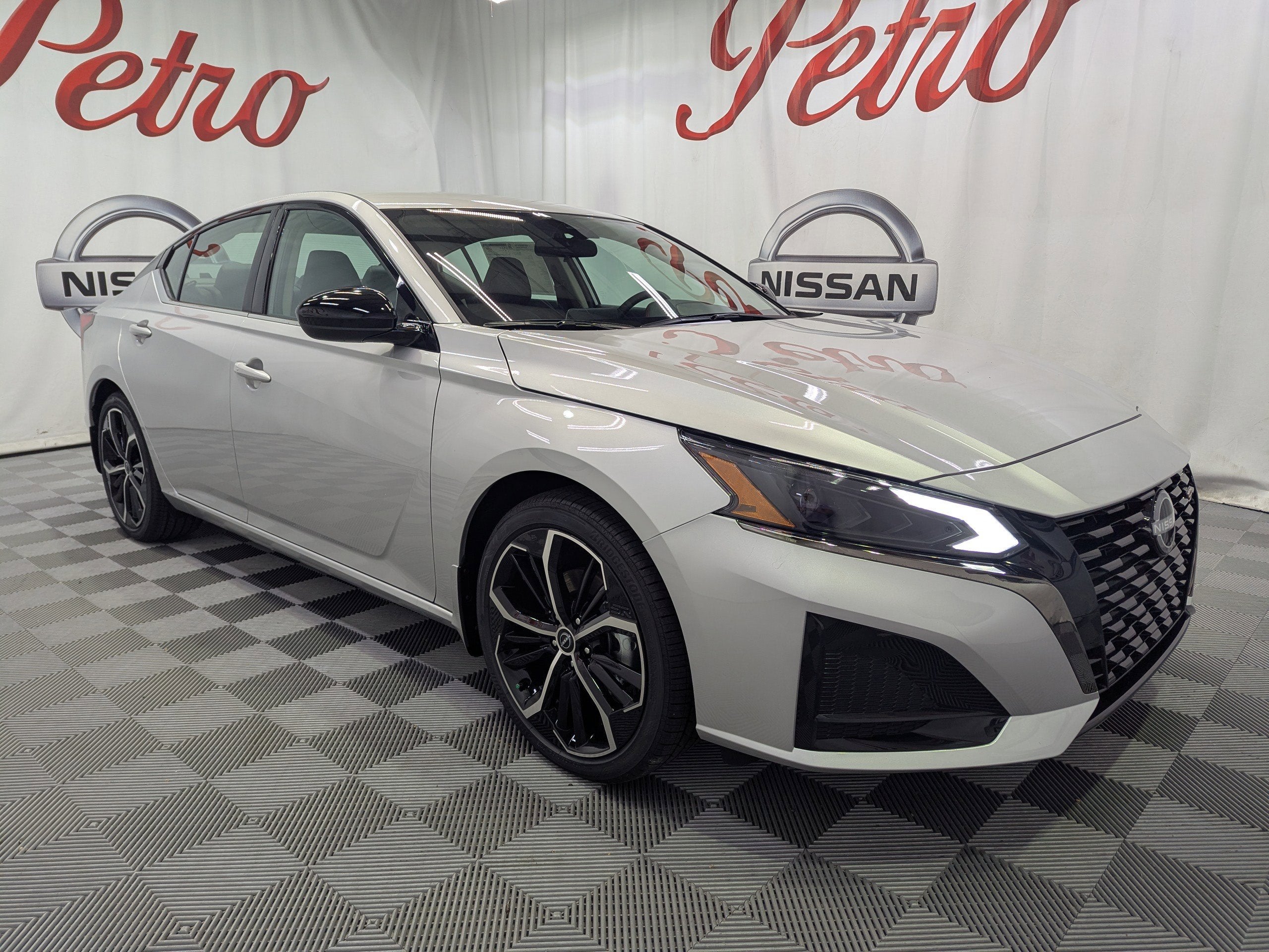 2025 Nissan Altima 2.5 SR