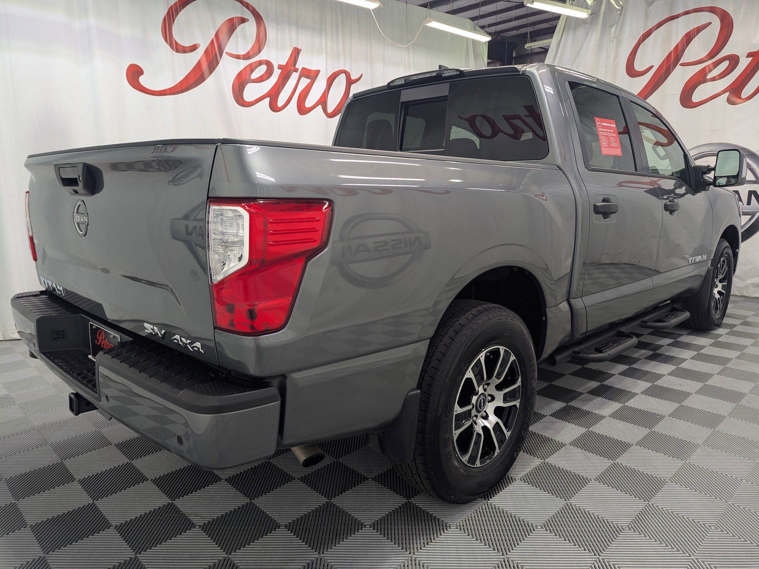 2024 Nissan Titan SV