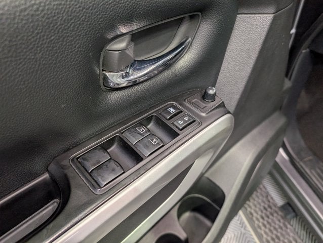 2019 Nissan Titan SV