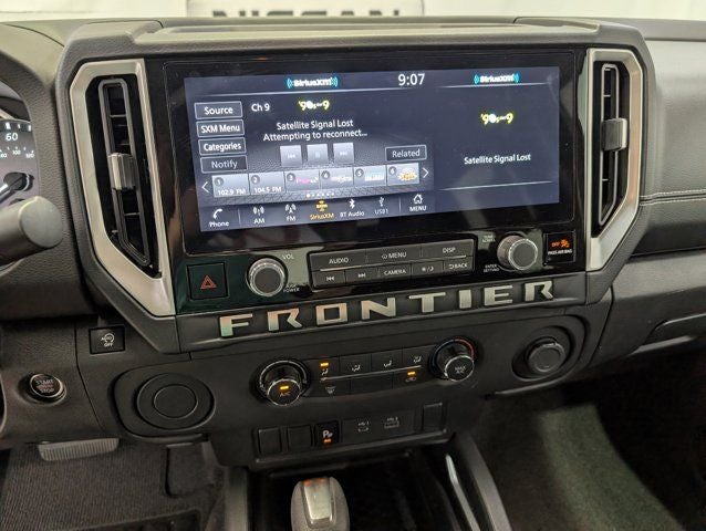 2025 Nissan Frontier SV