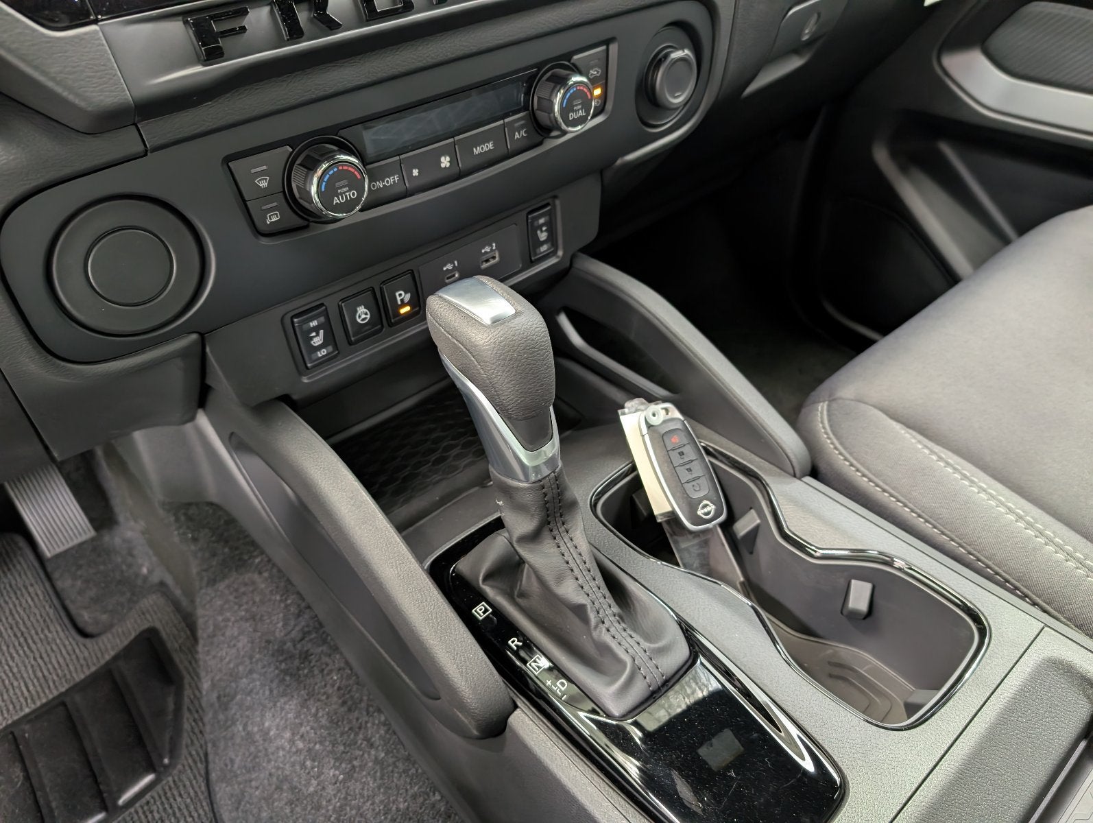 2027 Nissan Frontier SV