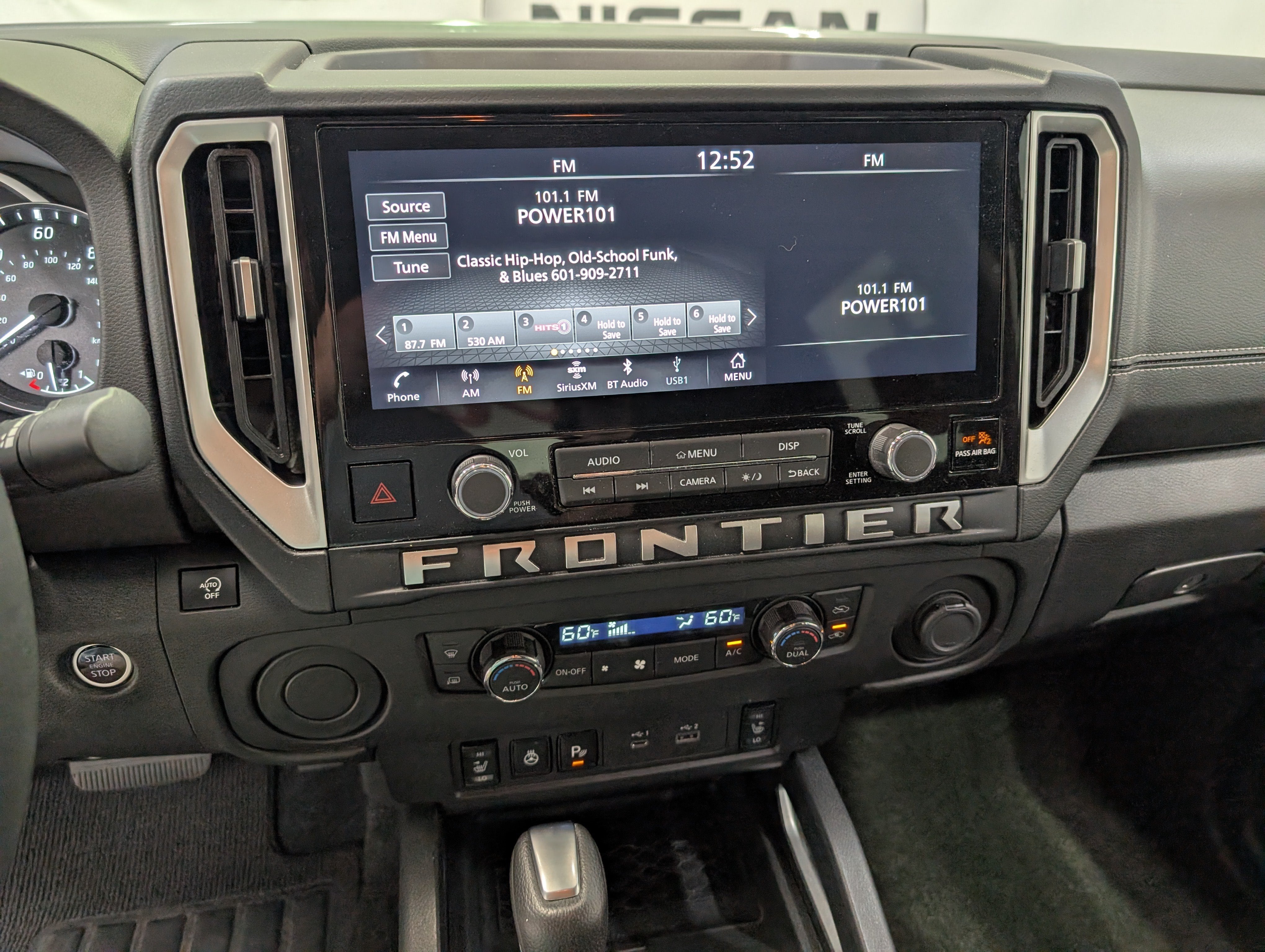 2025 Nissan Frontier SV