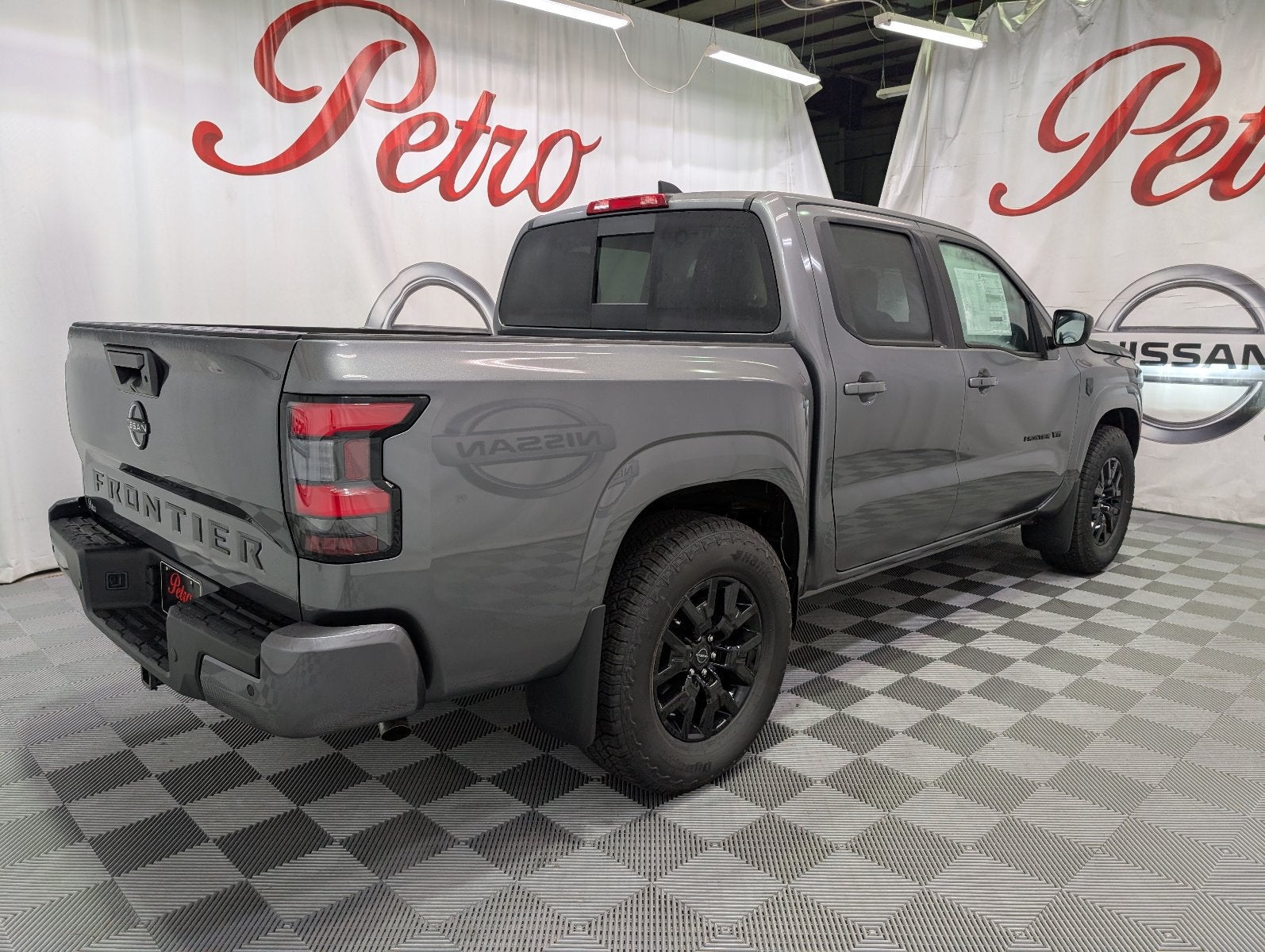 2027 Nissan Frontier SV