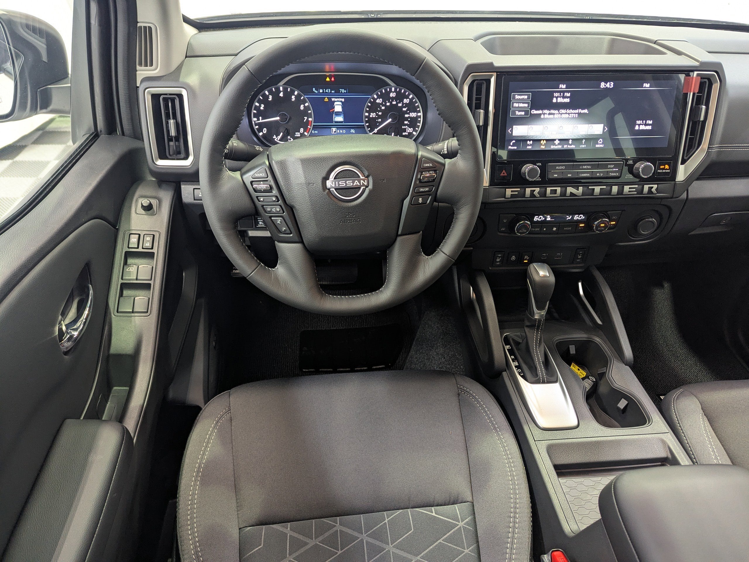 2025 Nissan Frontier SV