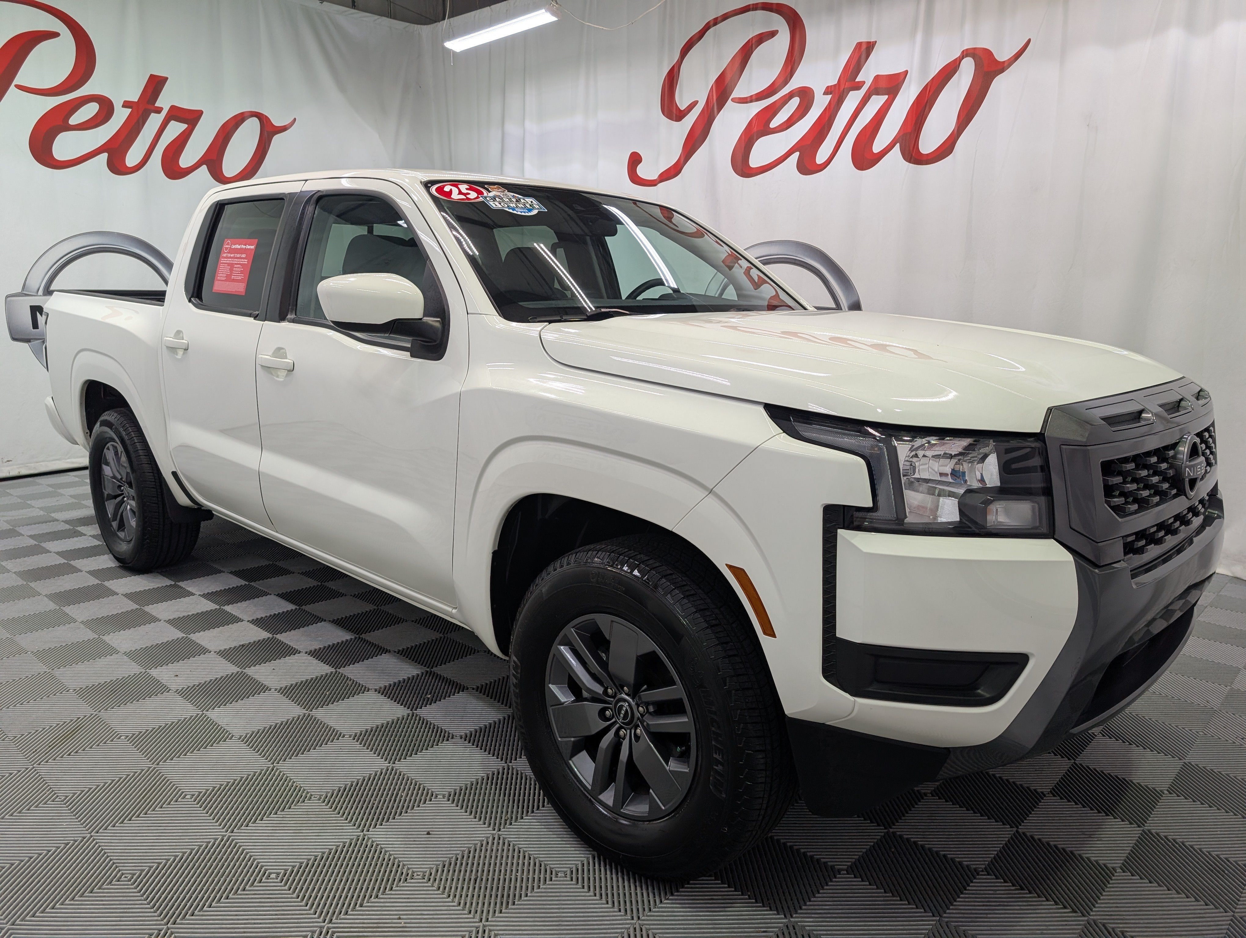 2025 Nissan Frontier SV