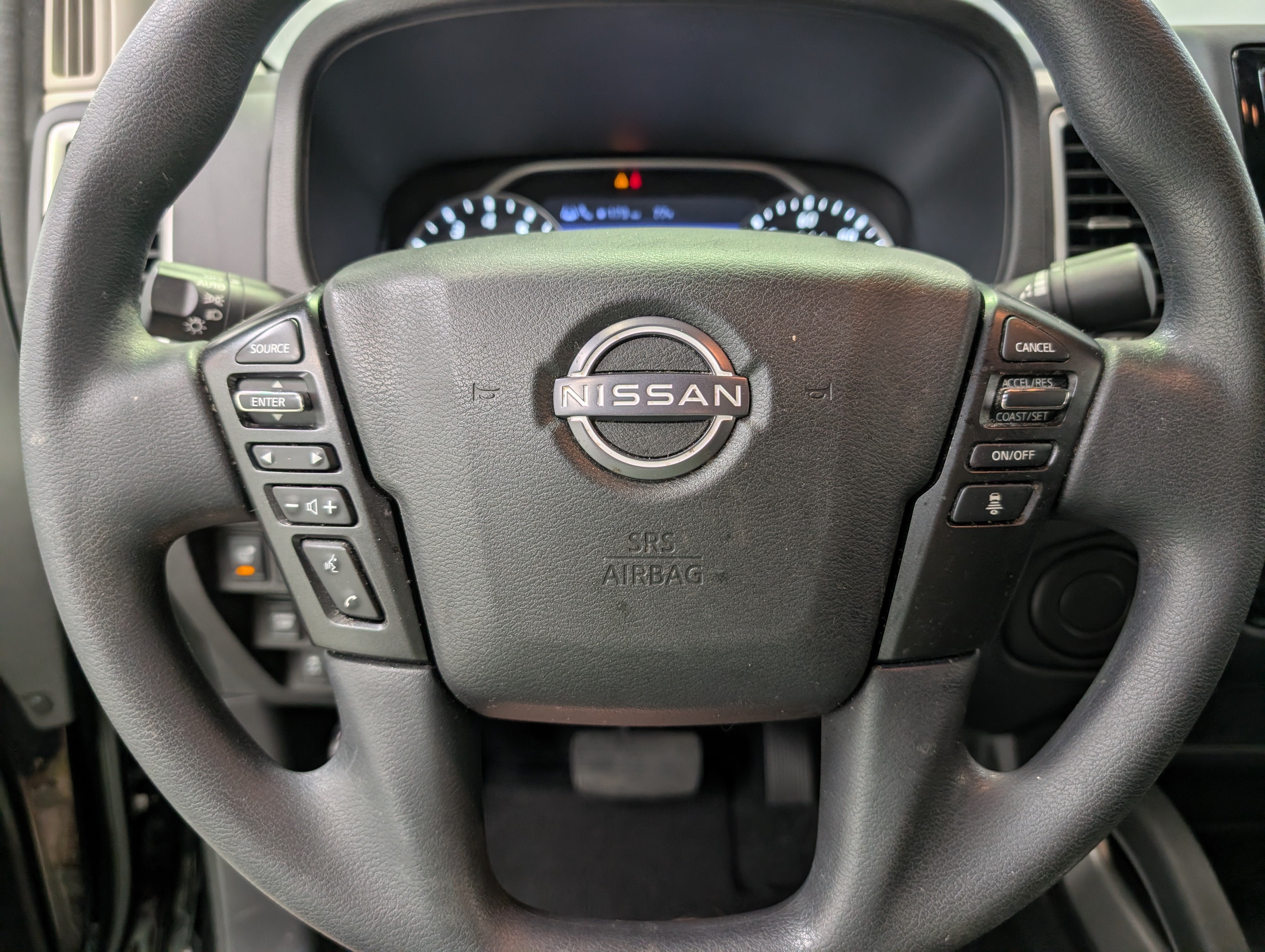 2024 Nissan Frontier SV