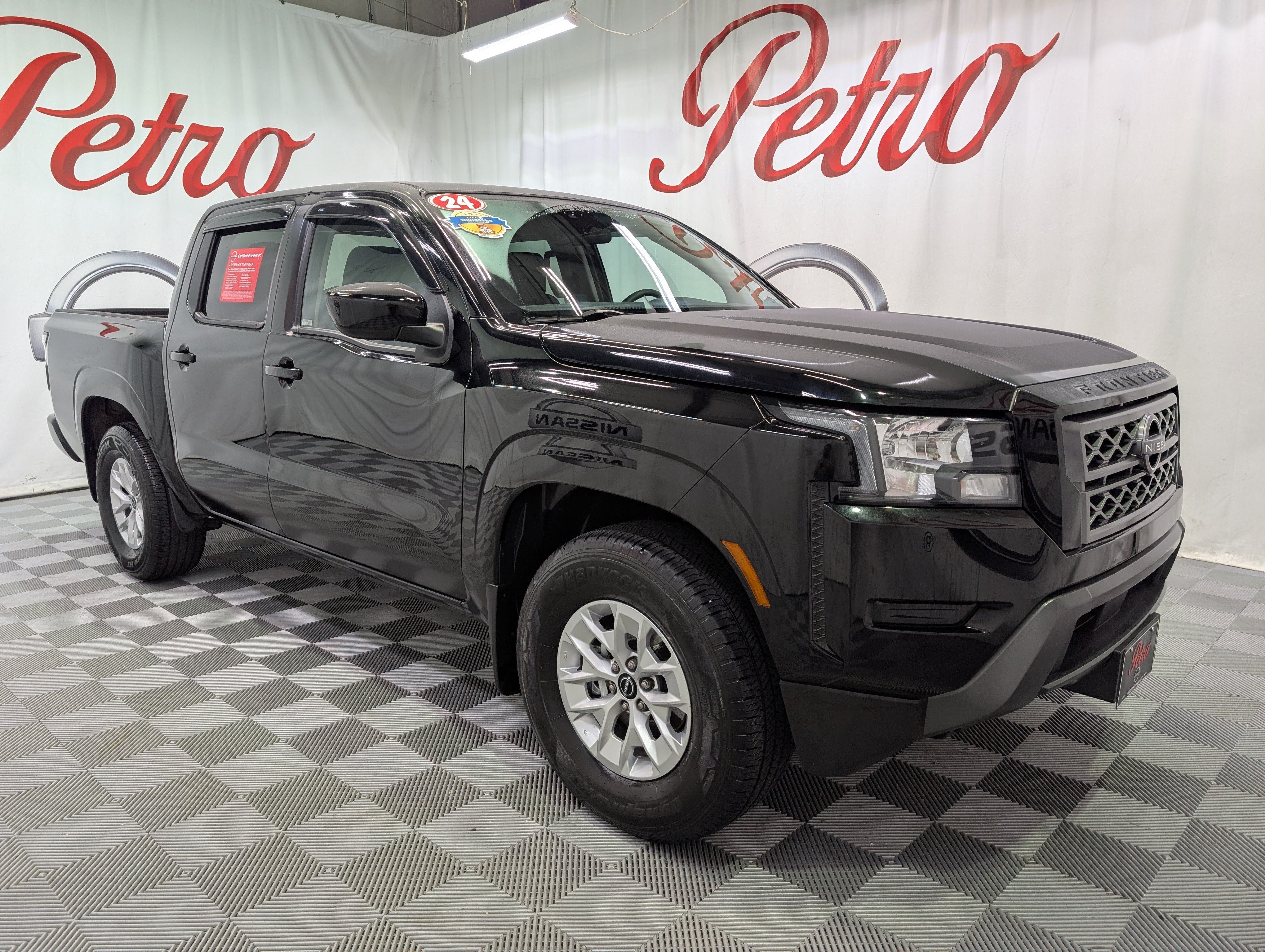 2024 Nissan Frontier SV