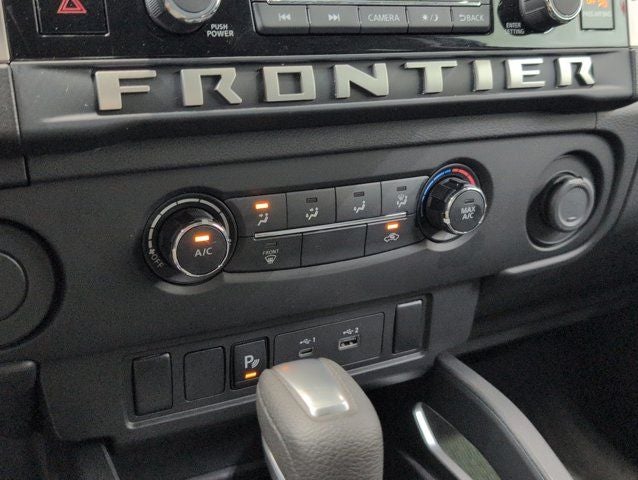 2025 Nissan Frontier SV