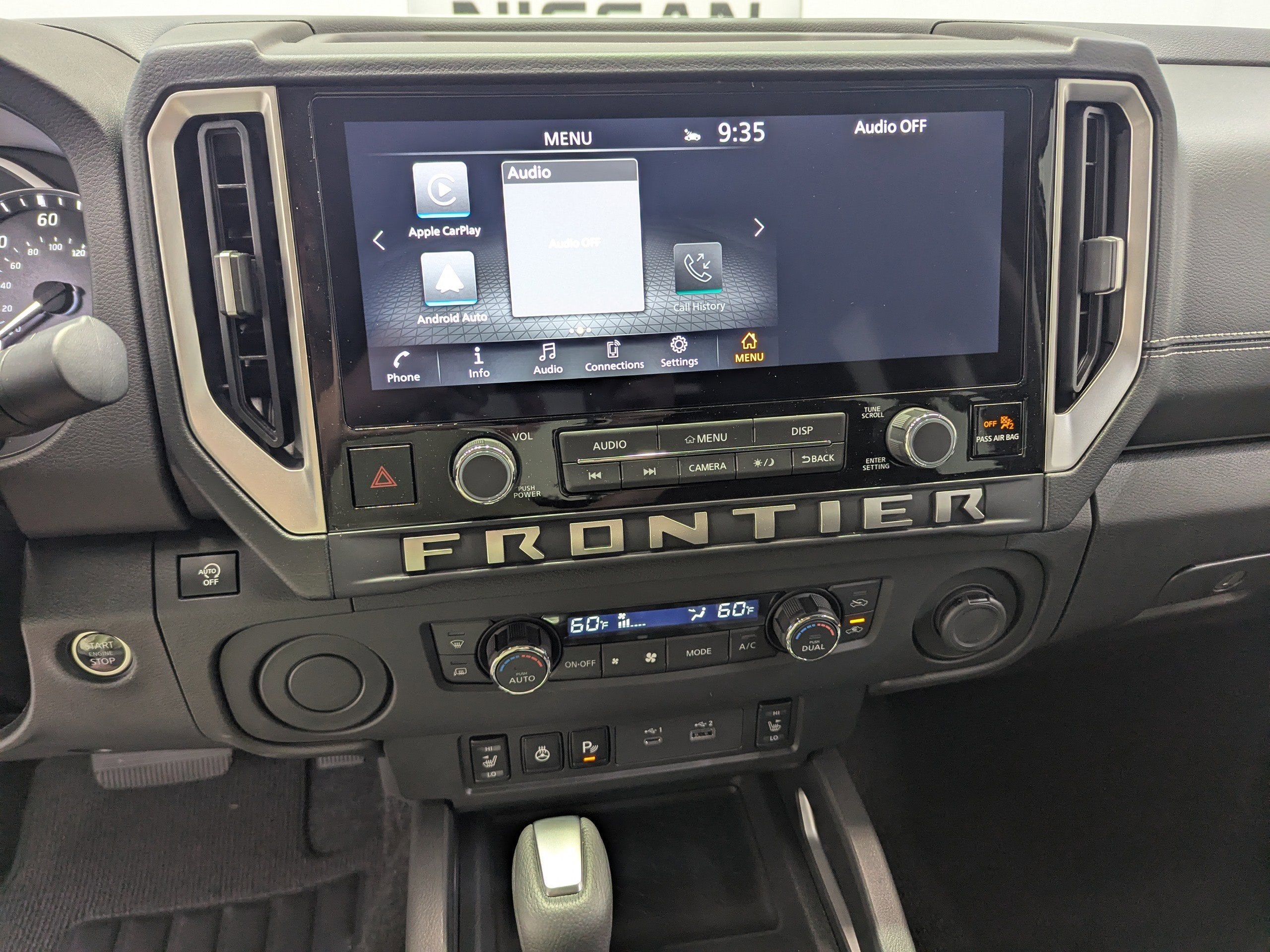 2025 Nissan Frontier SV