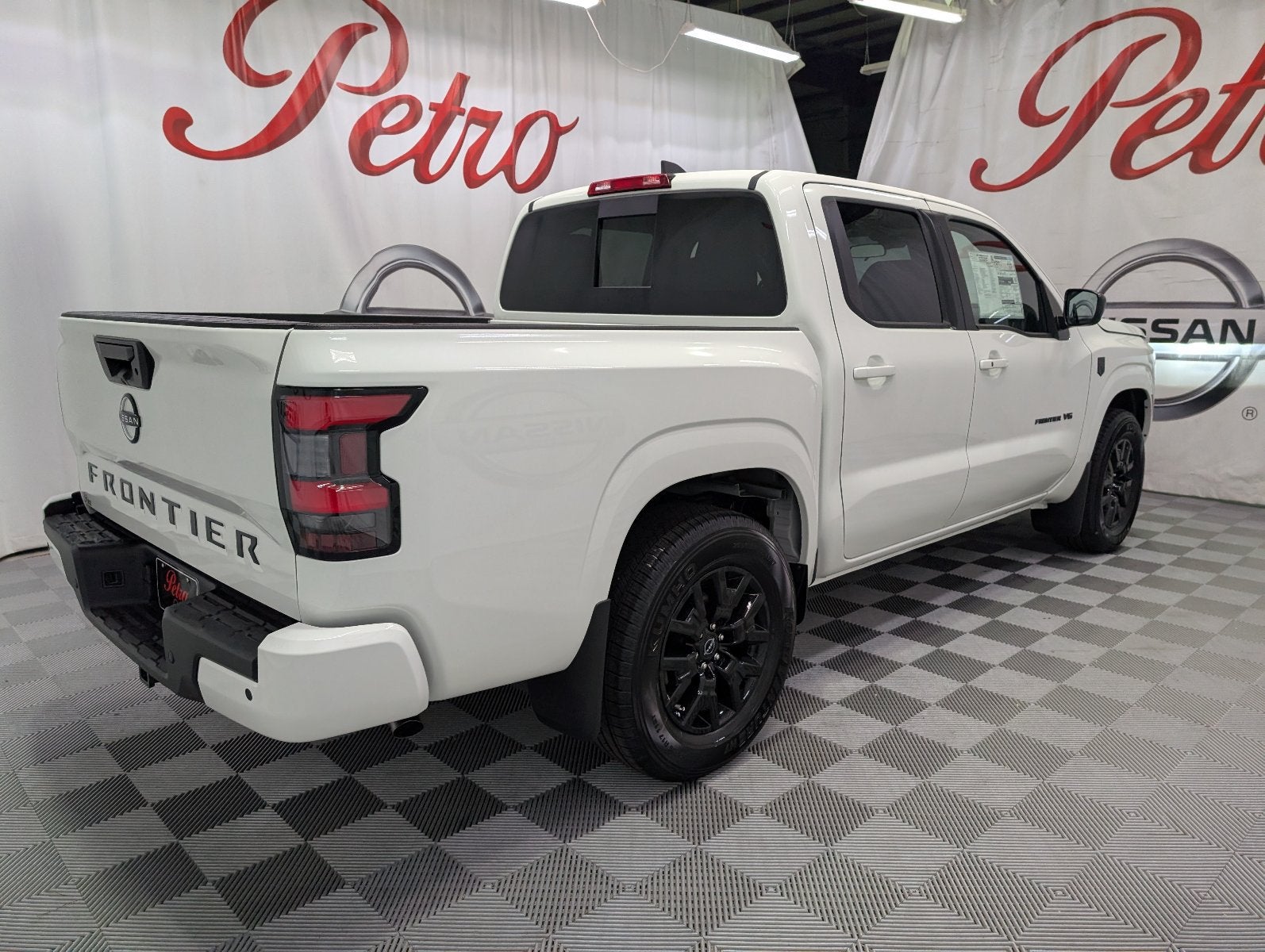 2027 Nissan Frontier SV