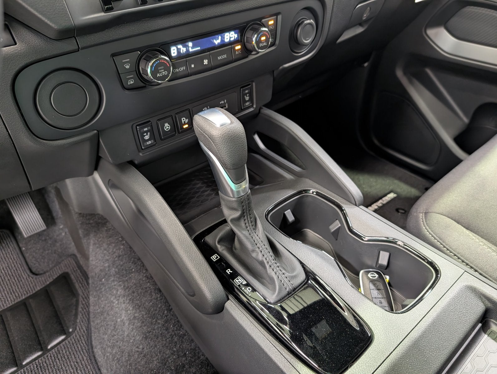2027 Nissan Frontier SV