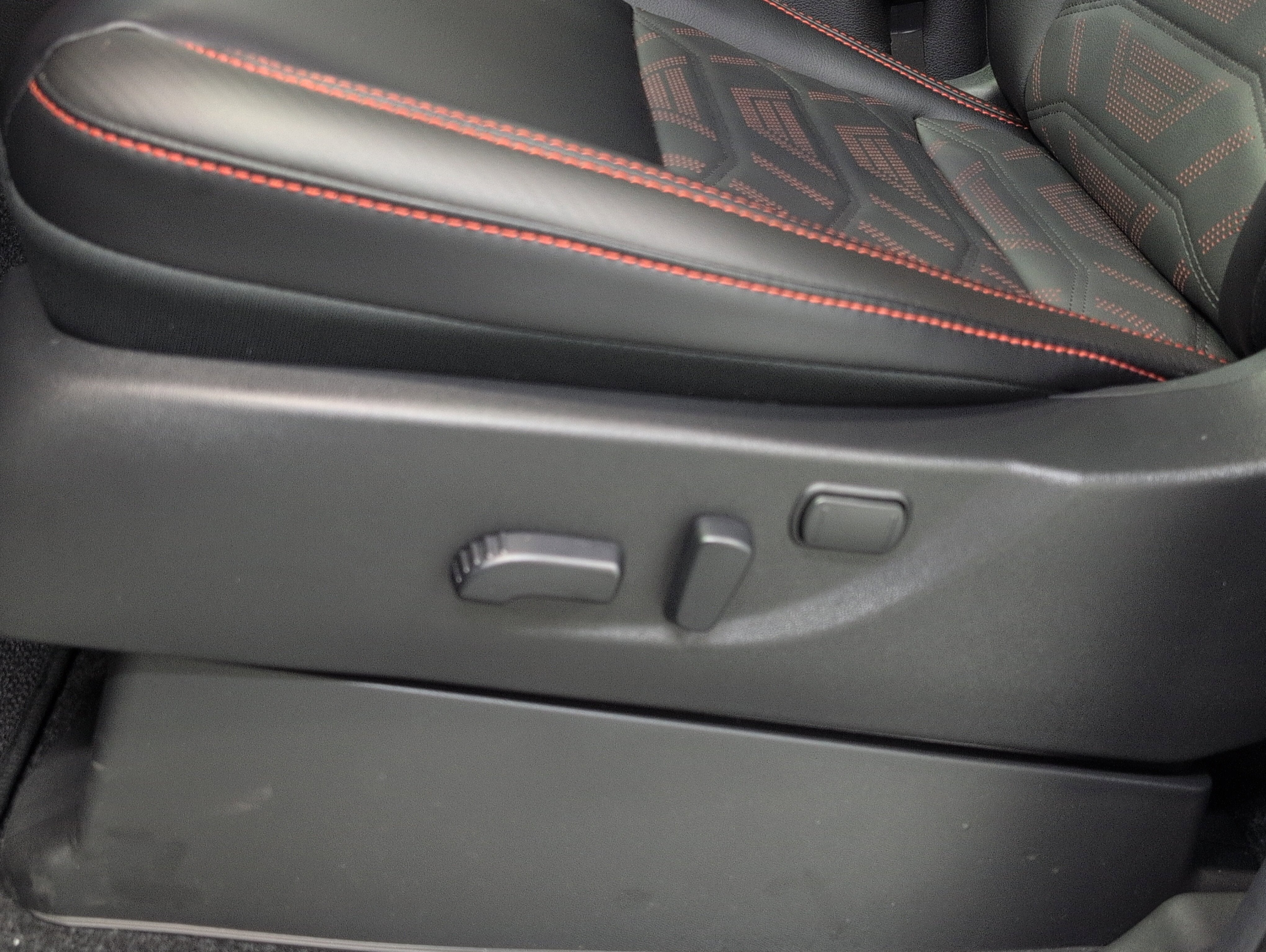 2026 Nissan Frontier PRO-4X R