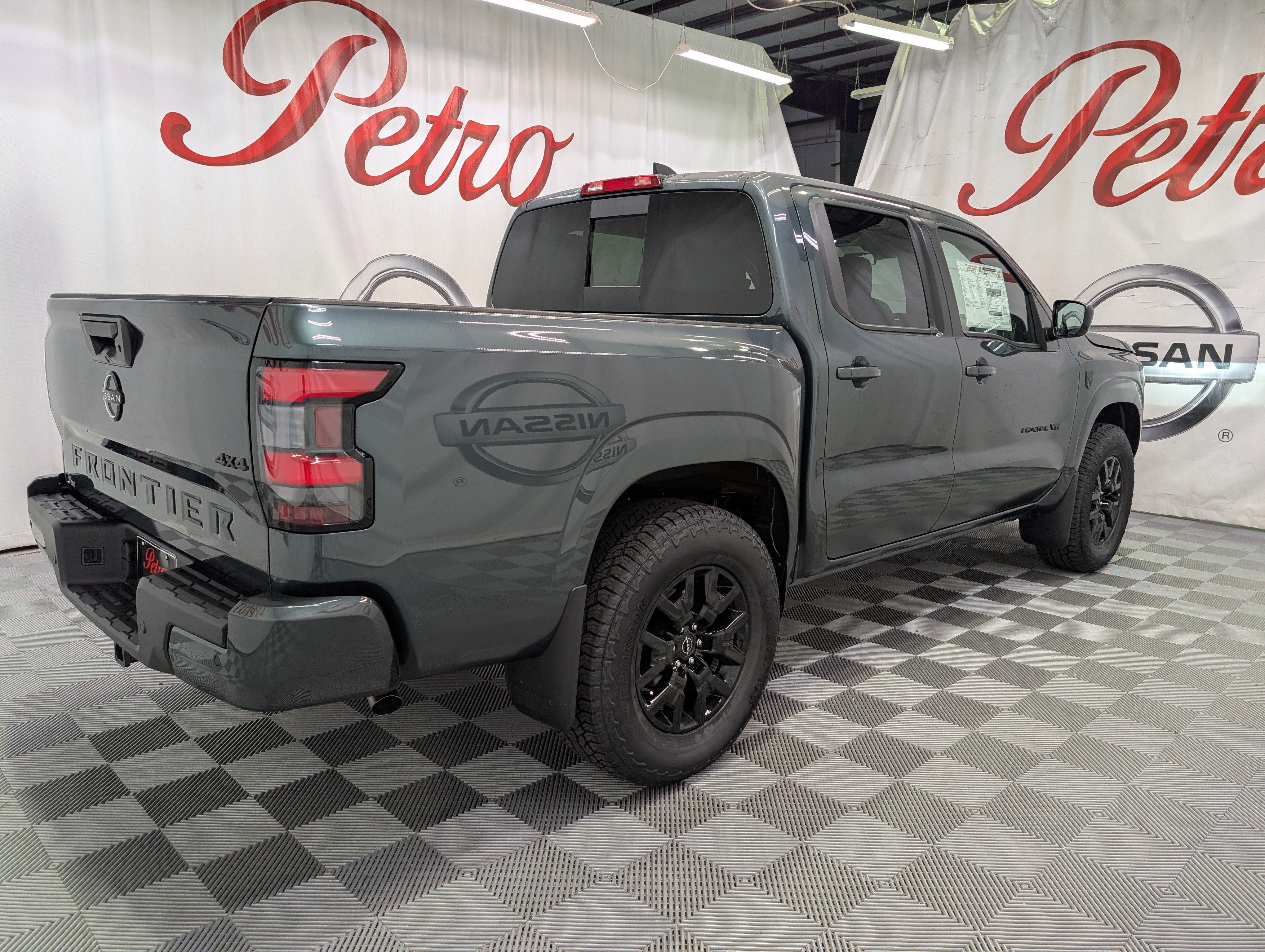 2027 Nissan Frontier SV