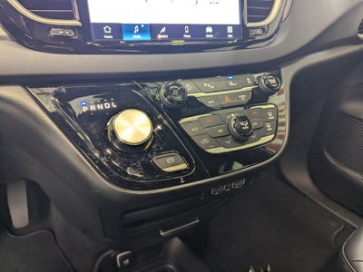 2025 Chrysler Voyager LX