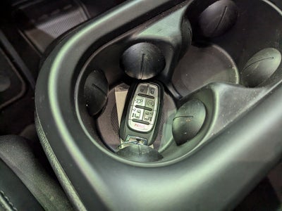 2025 Chrysler Voyager LX