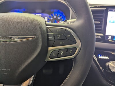 2025 Chrysler Voyager LX