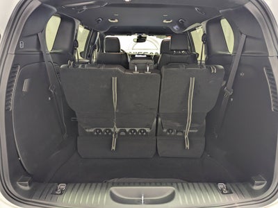 2025 Chrysler Voyager LX