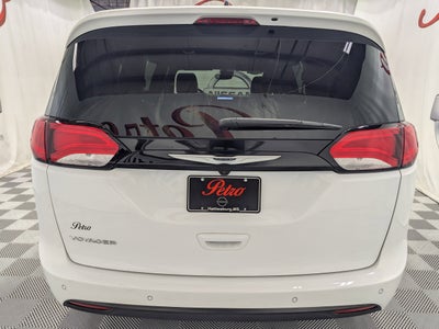 2025 Chrysler Voyager LX