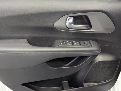 2025 Chrysler Voyager LX