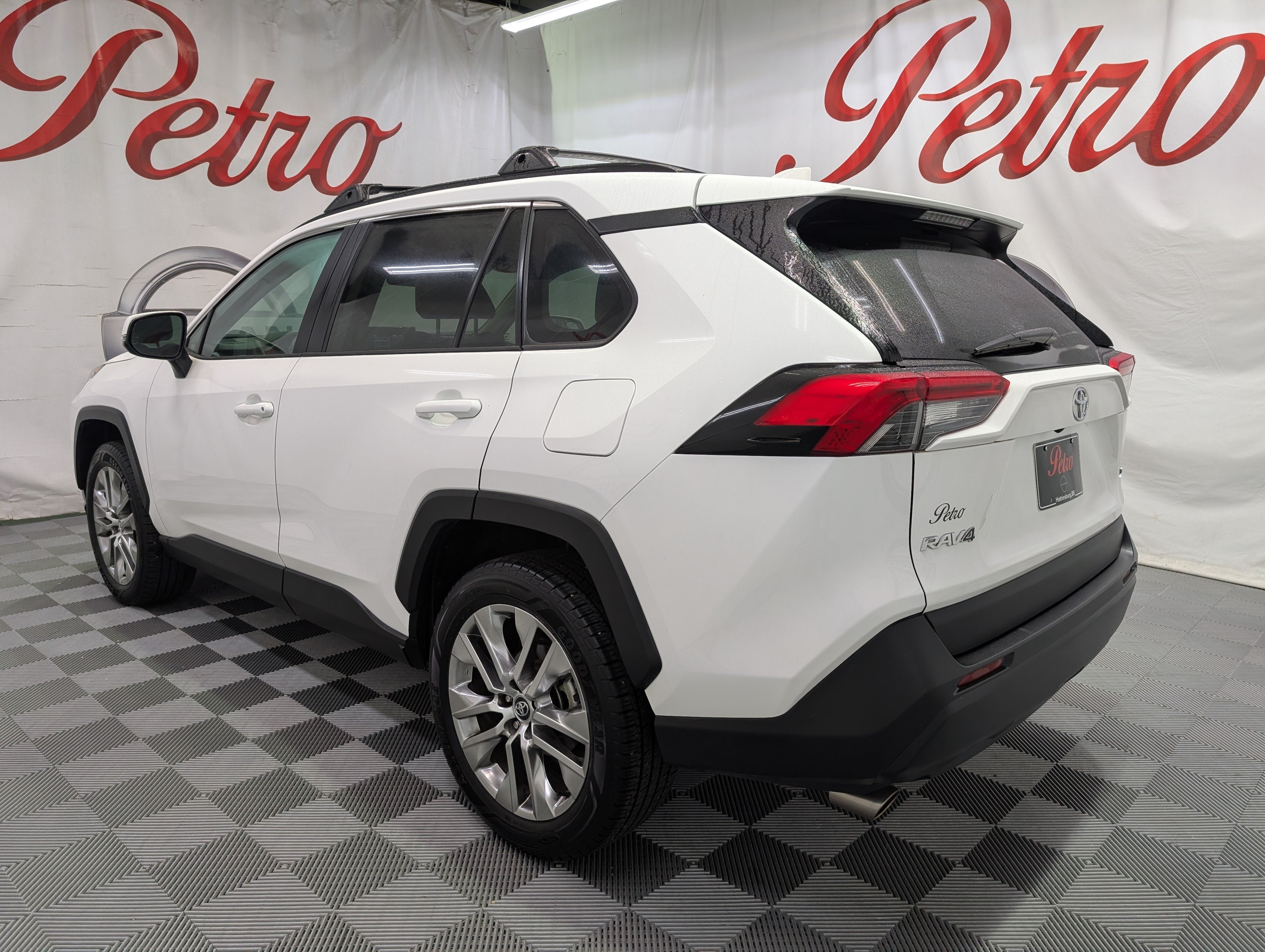 2020 Toyota RAV4 XLE Premium