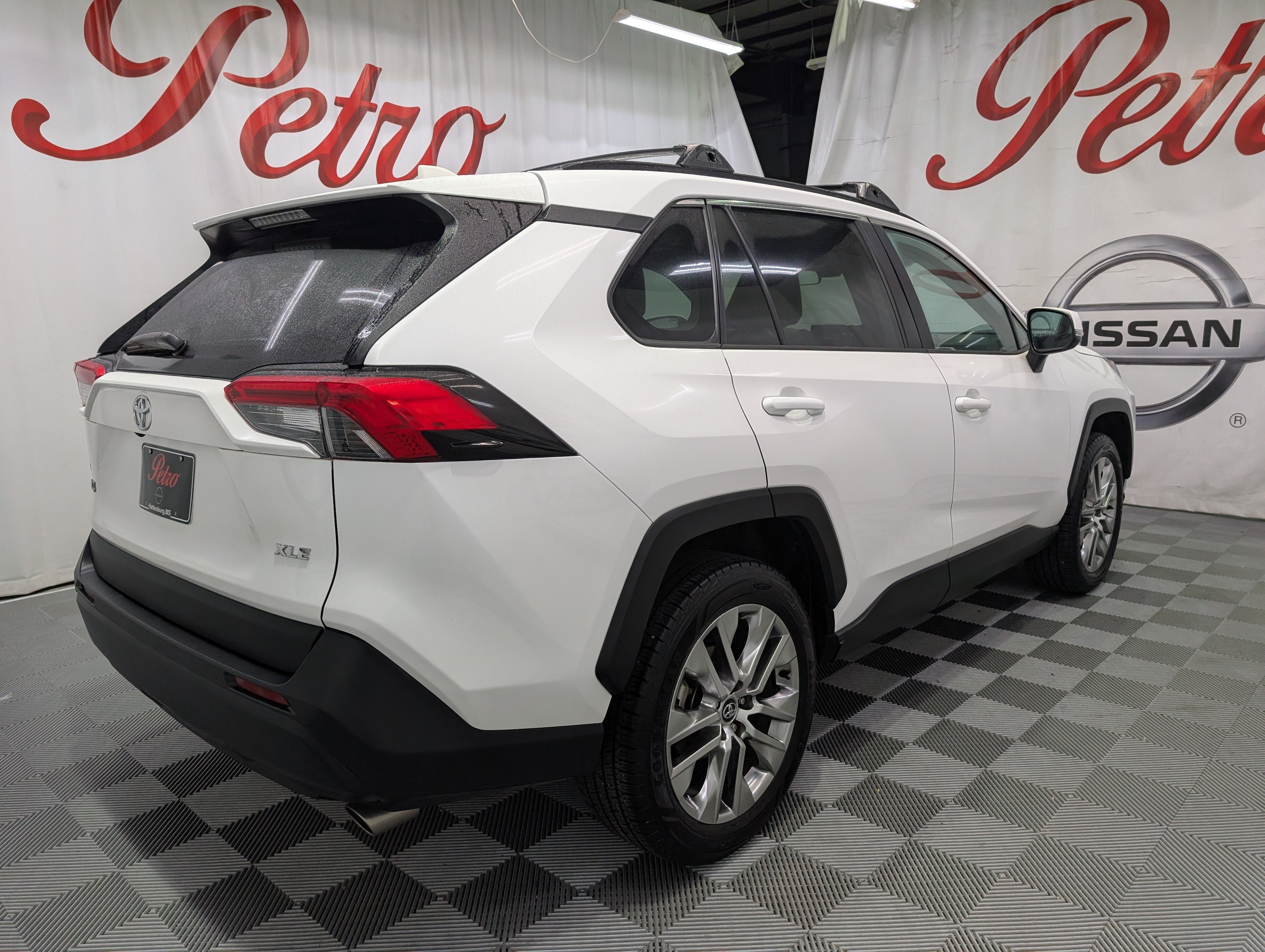 2020 Toyota RAV4 XLE Premium