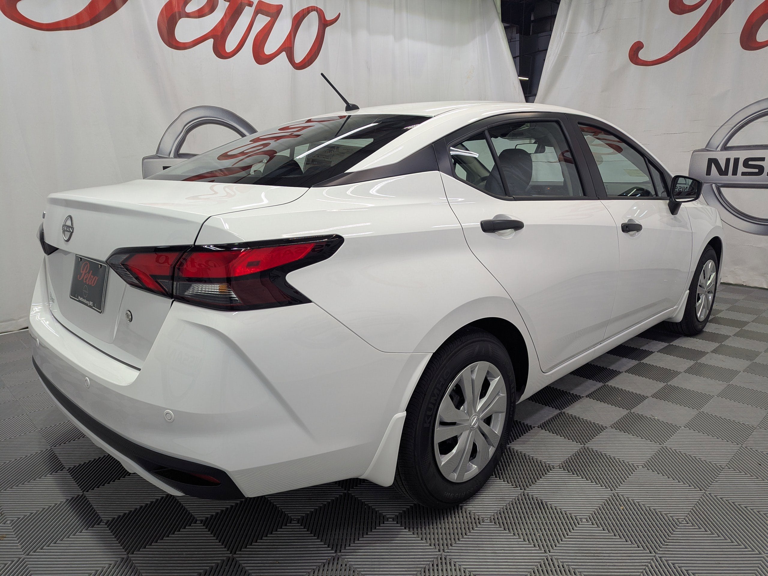 2025 Nissan Versa 1.6 S