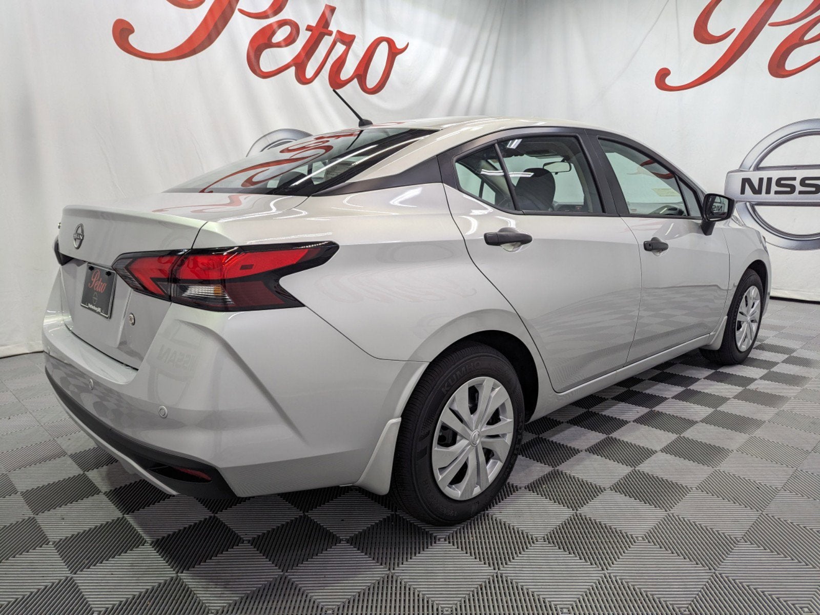 2024 Nissan Versa 1.6 S