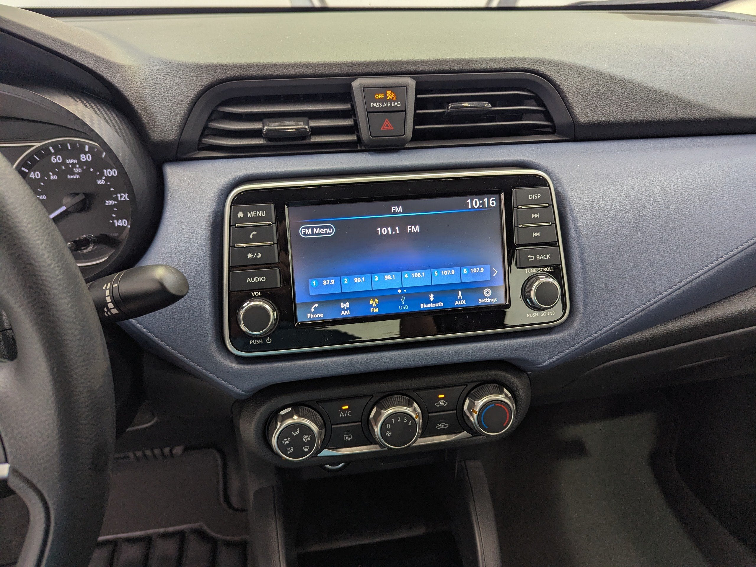 2025 Nissan Versa 1.6 SV