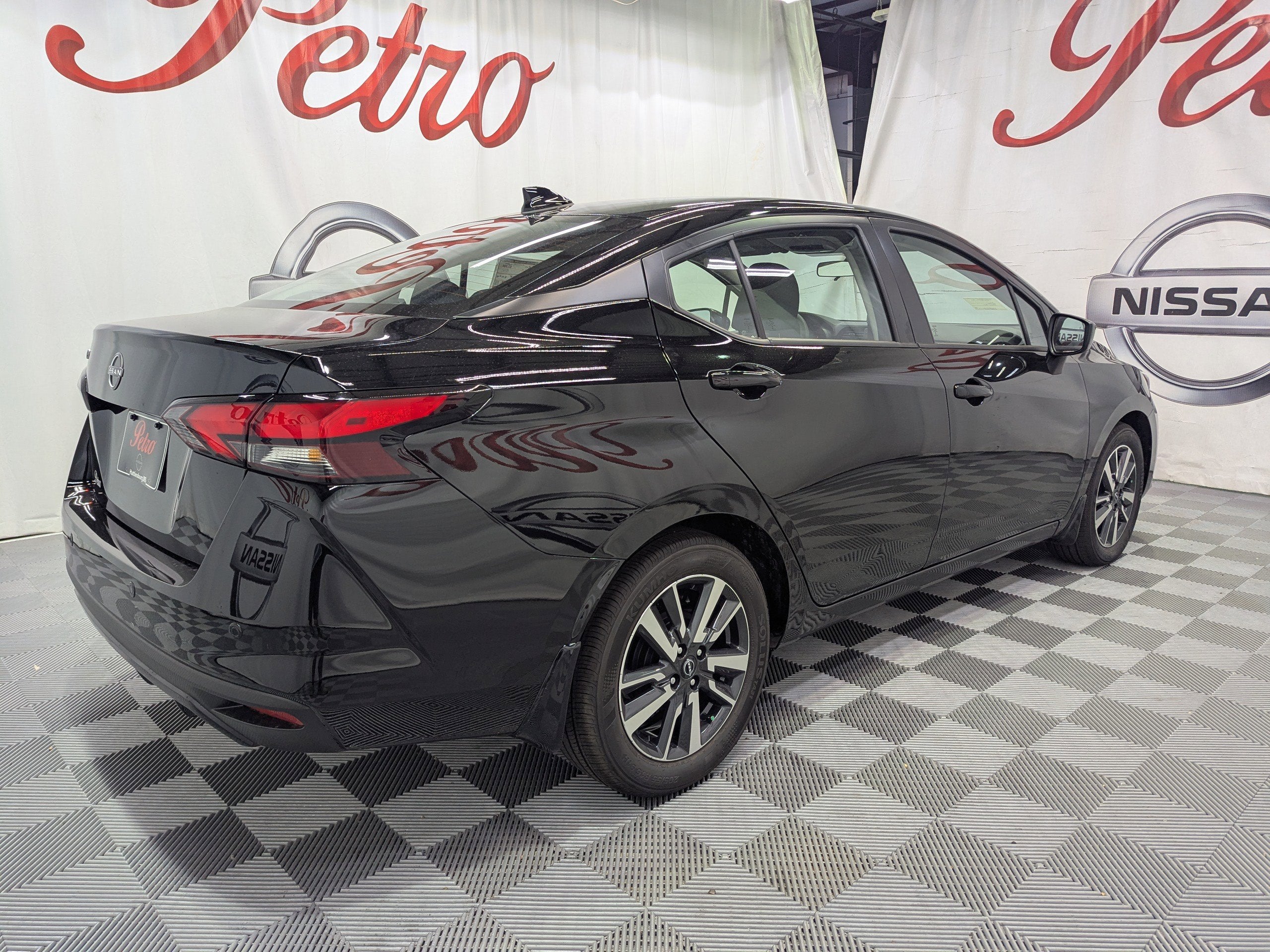 2025 Nissan Versa 1.6 SV