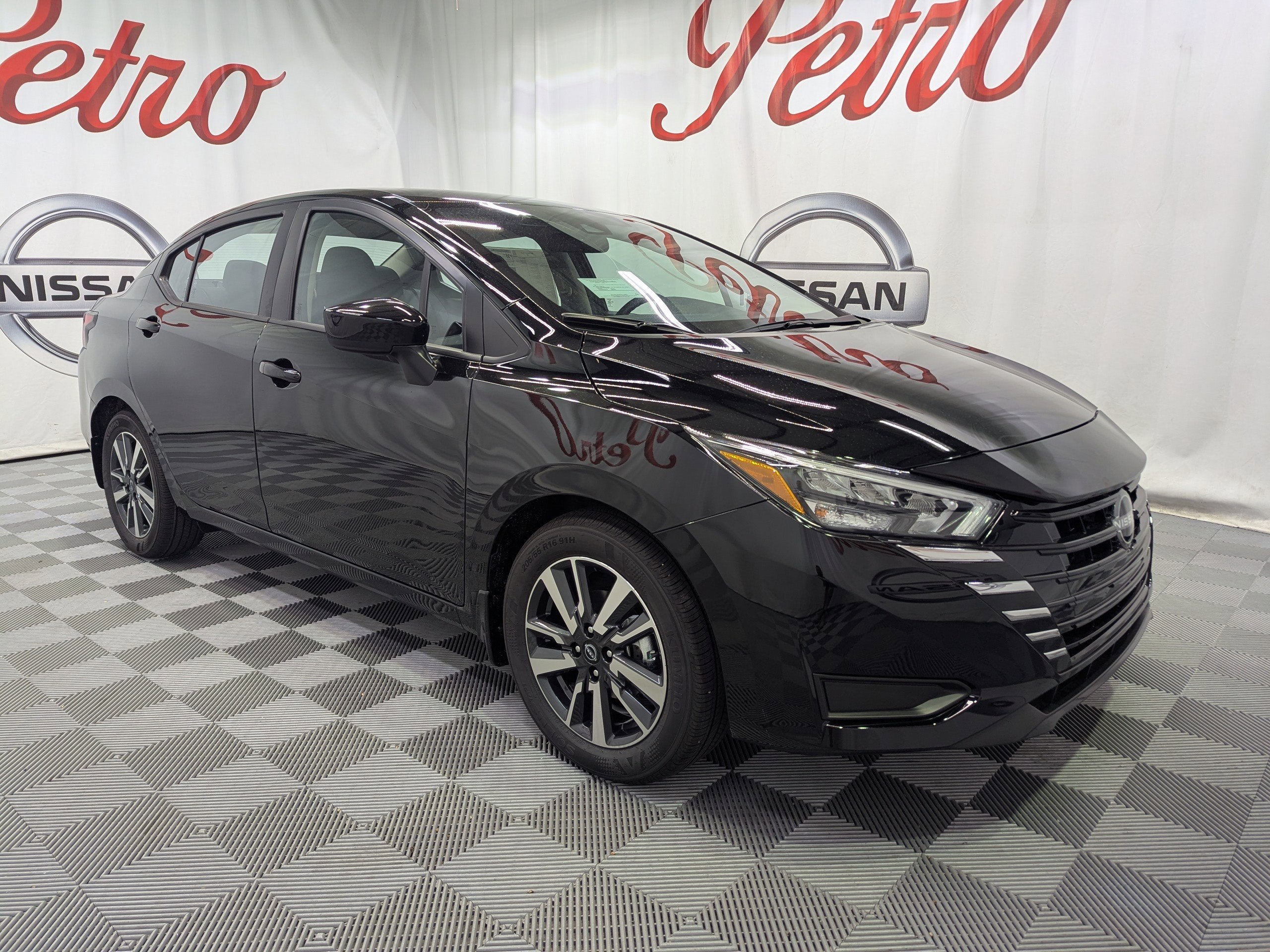 2025 Nissan Versa 1.6 SV