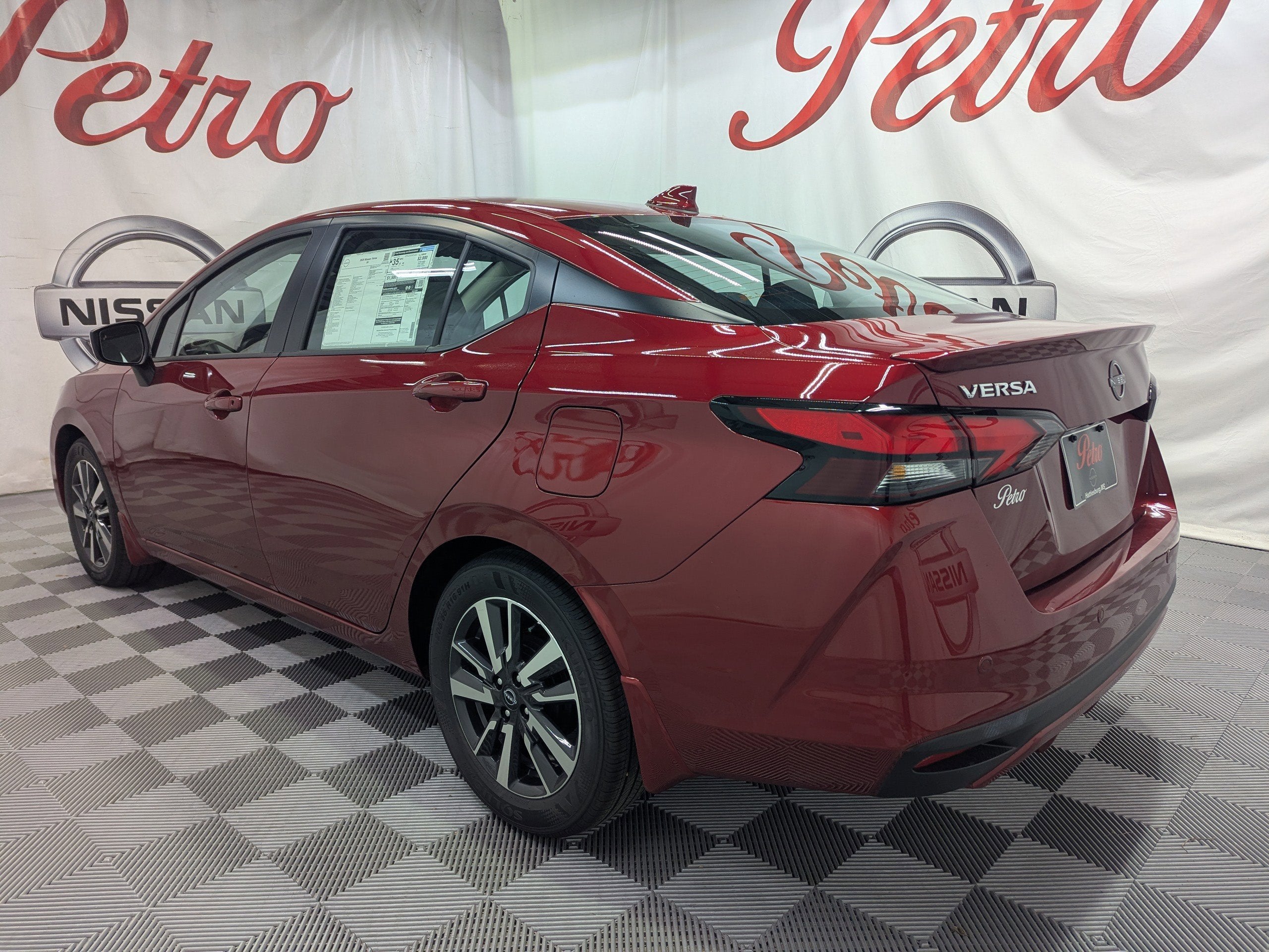 2025 Nissan Versa 1.6 SV