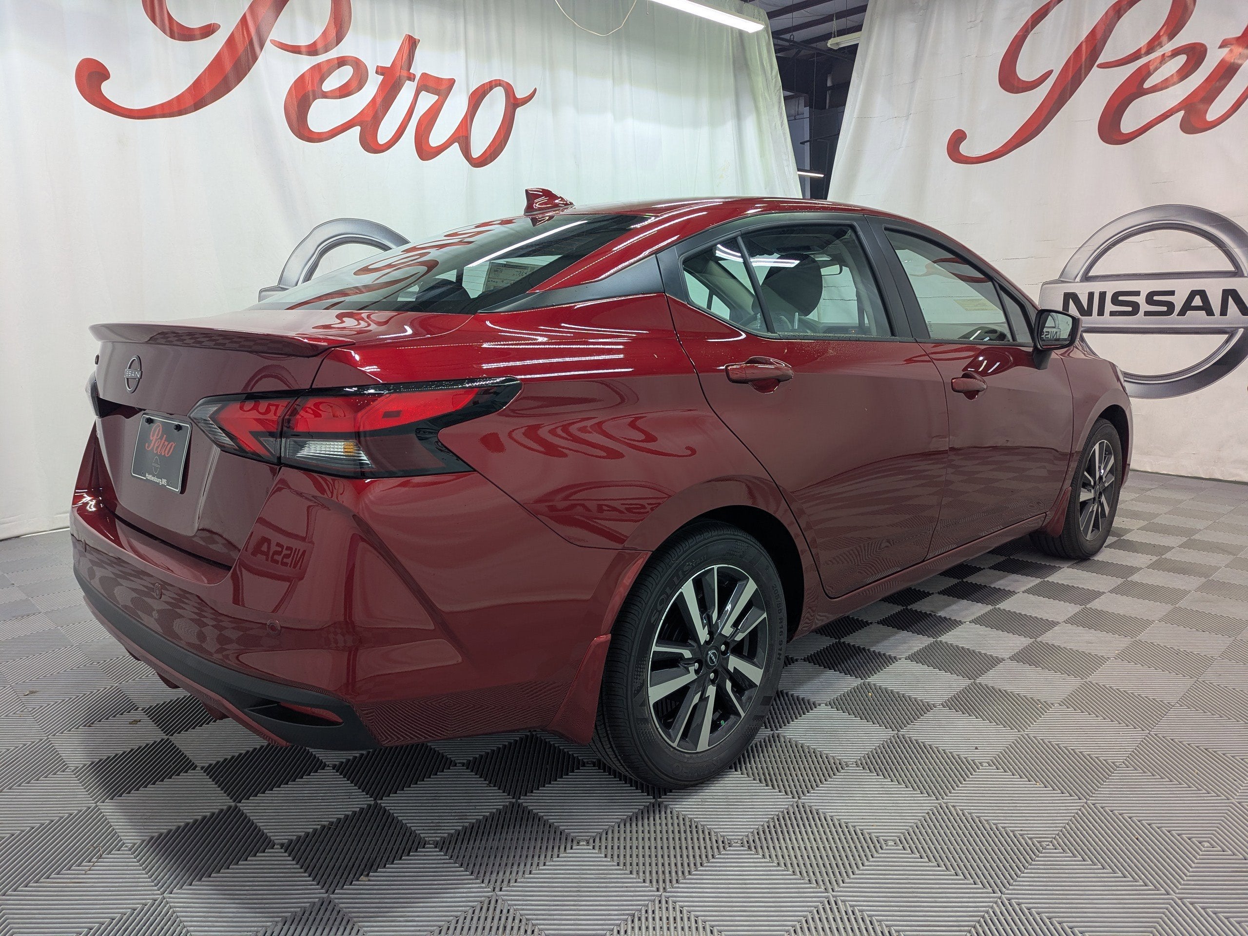 2025 Nissan Versa 1.6 SV