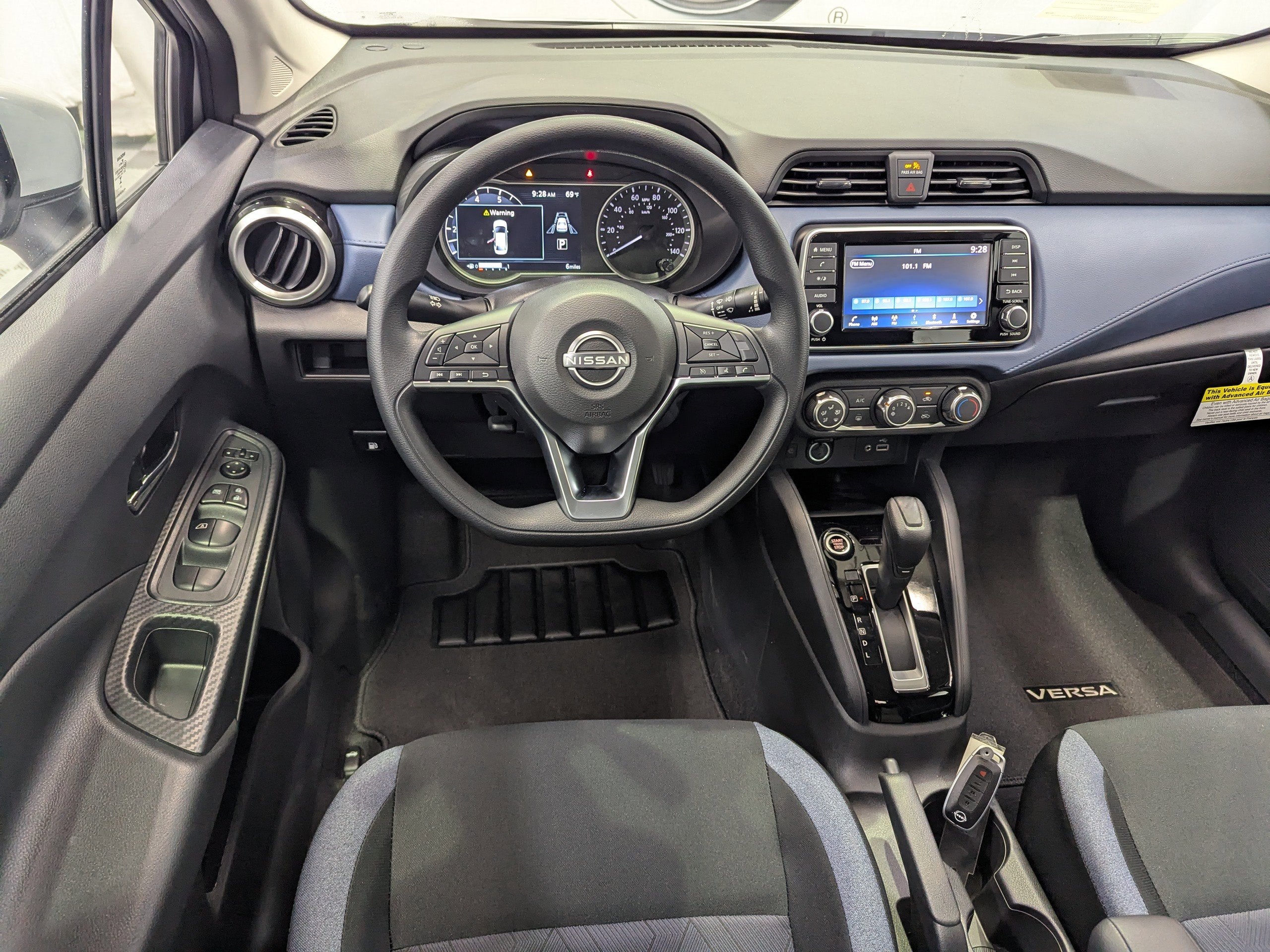 2025 Nissan Versa 1.6 SV