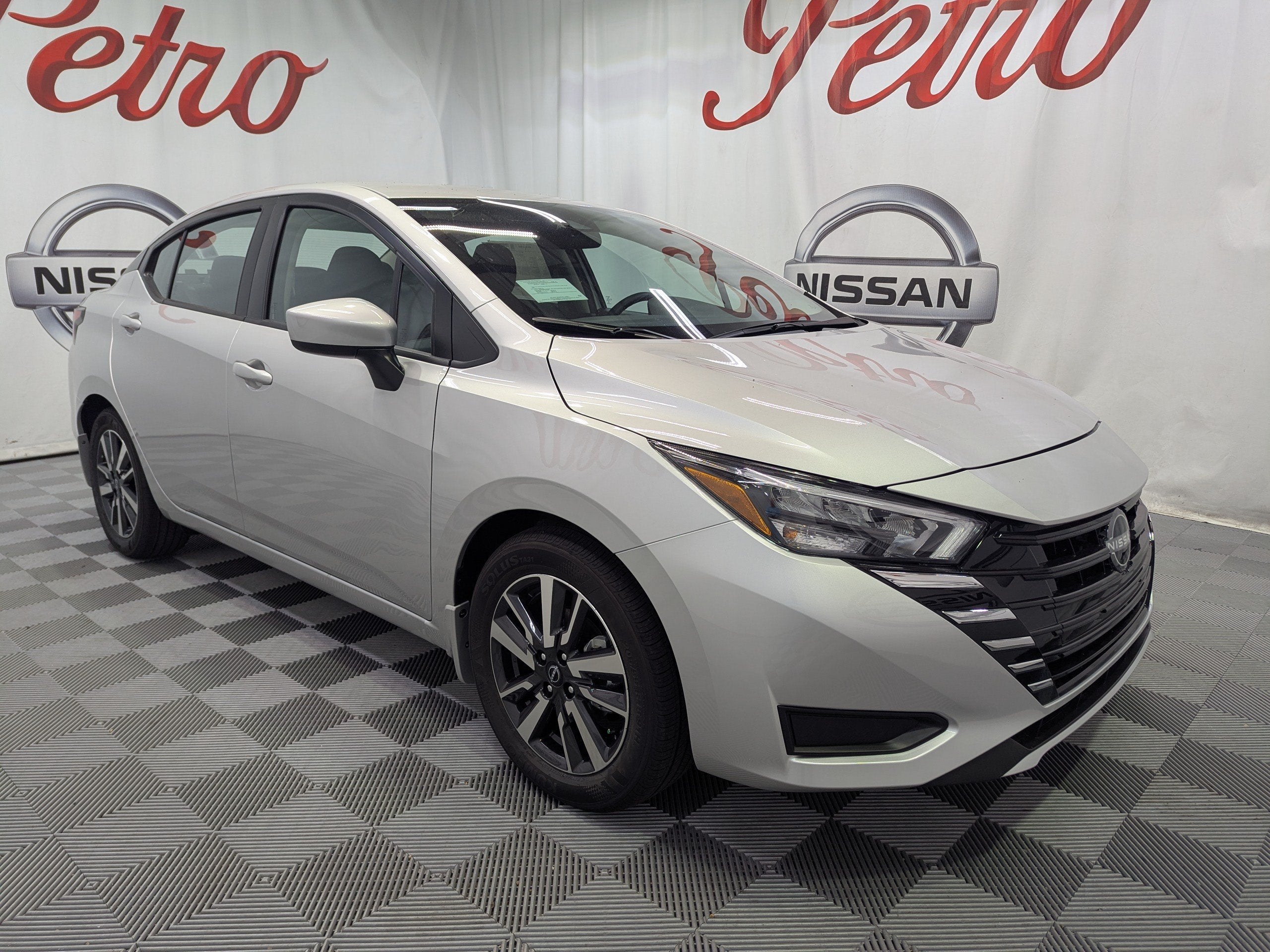 2025 Nissan Versa 1.6 SV