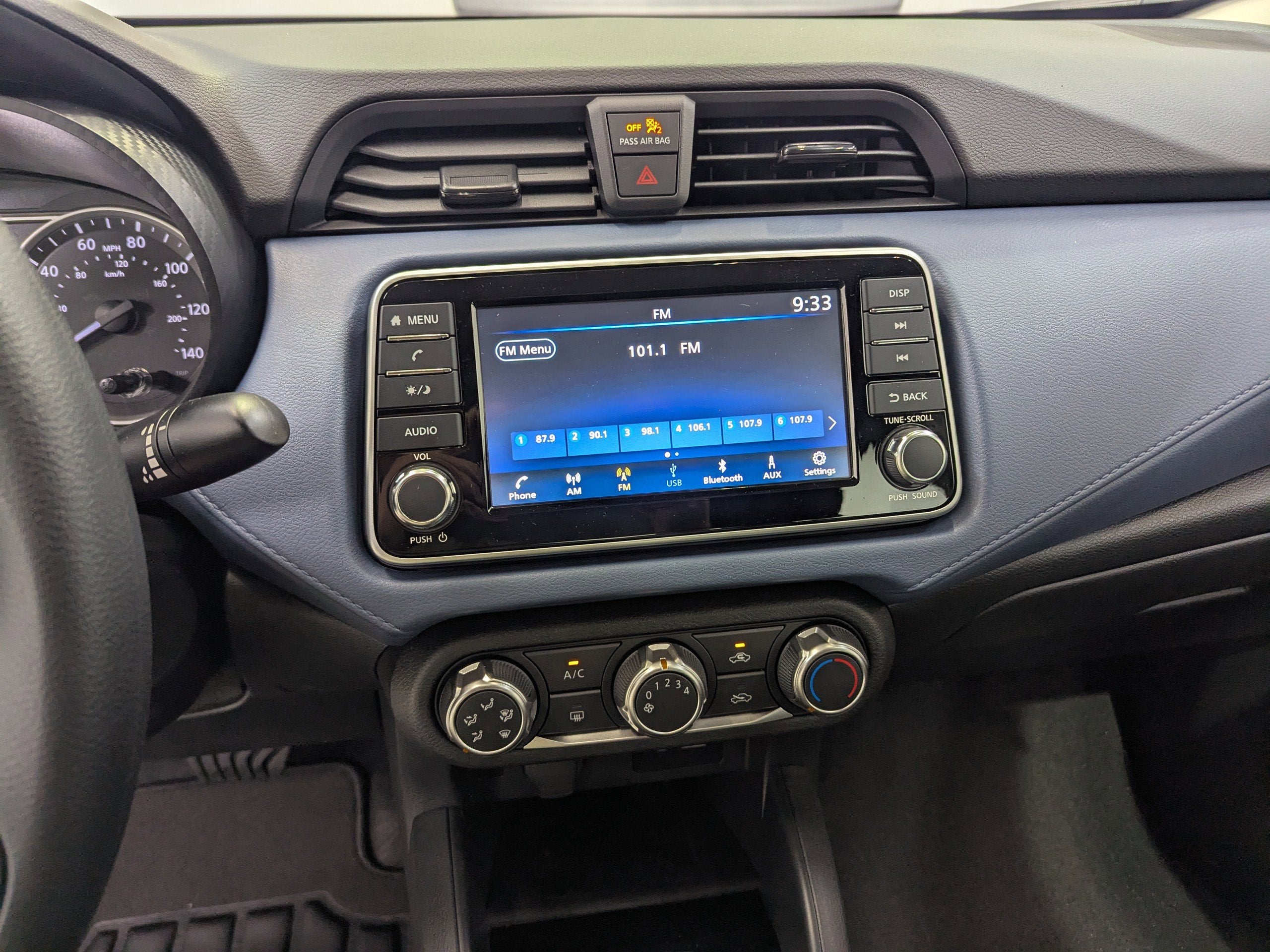 2025 Nissan Versa 1.6 SV