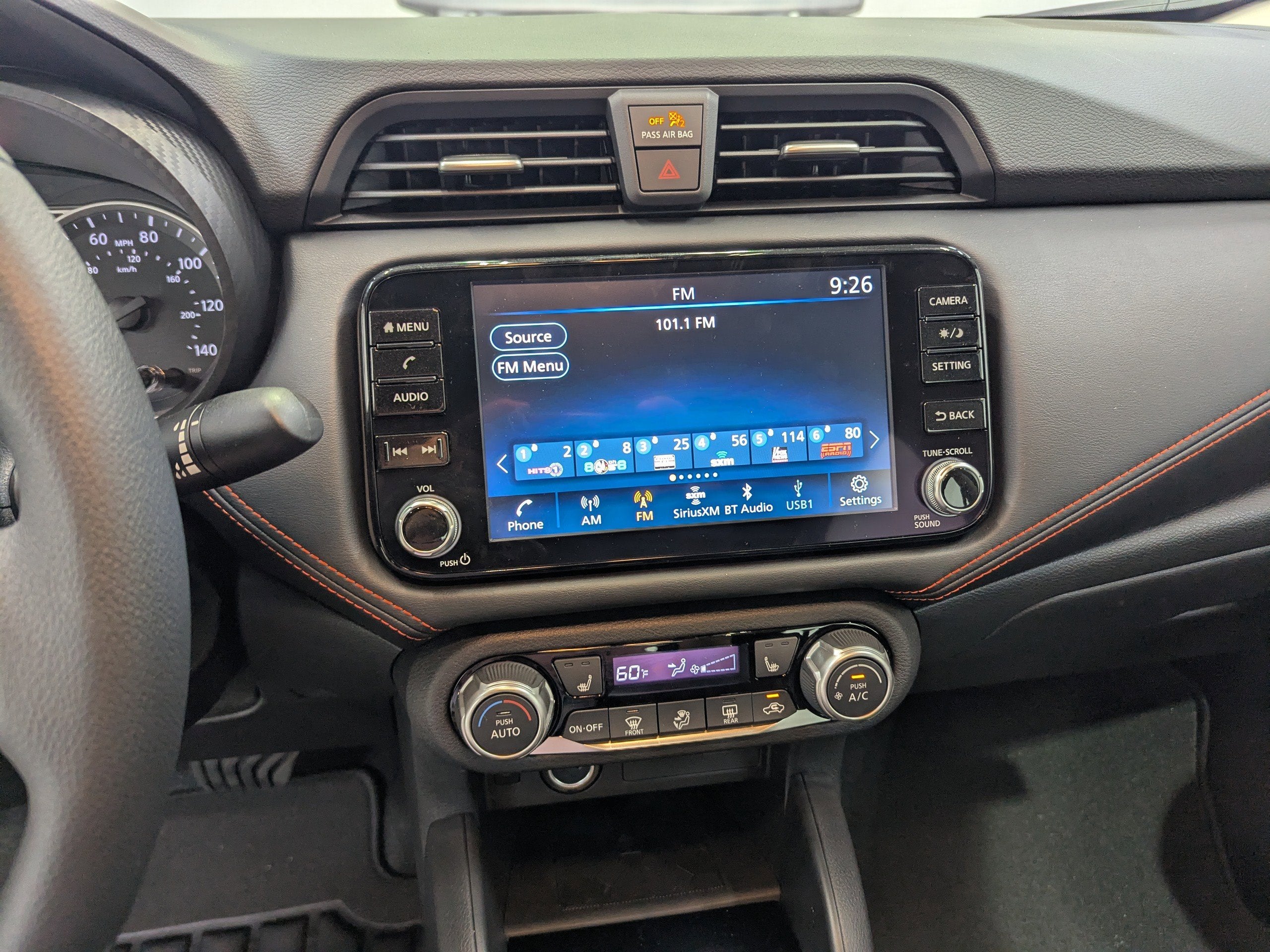 2025 Nissan Versa 1.6 SR