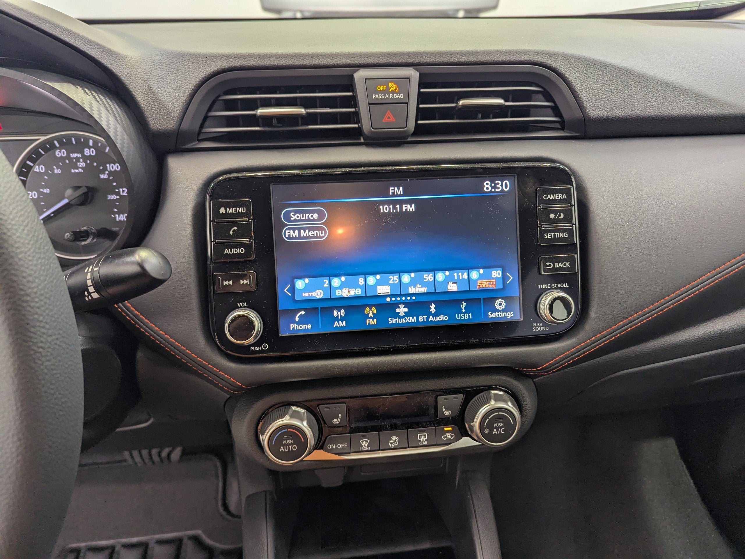 2025 Nissan Versa 1.6 SR