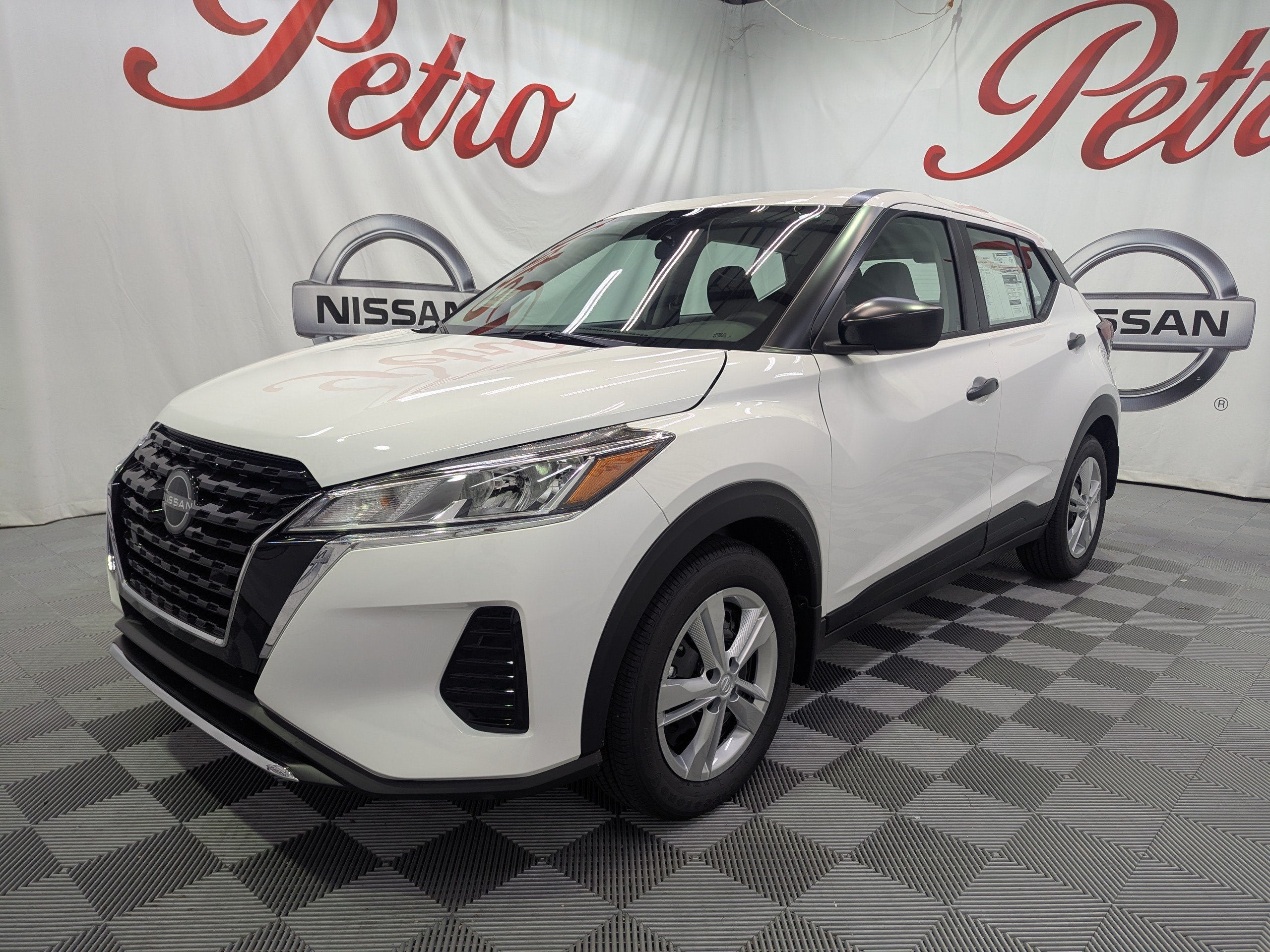 2025 Nissan Kicks Play S