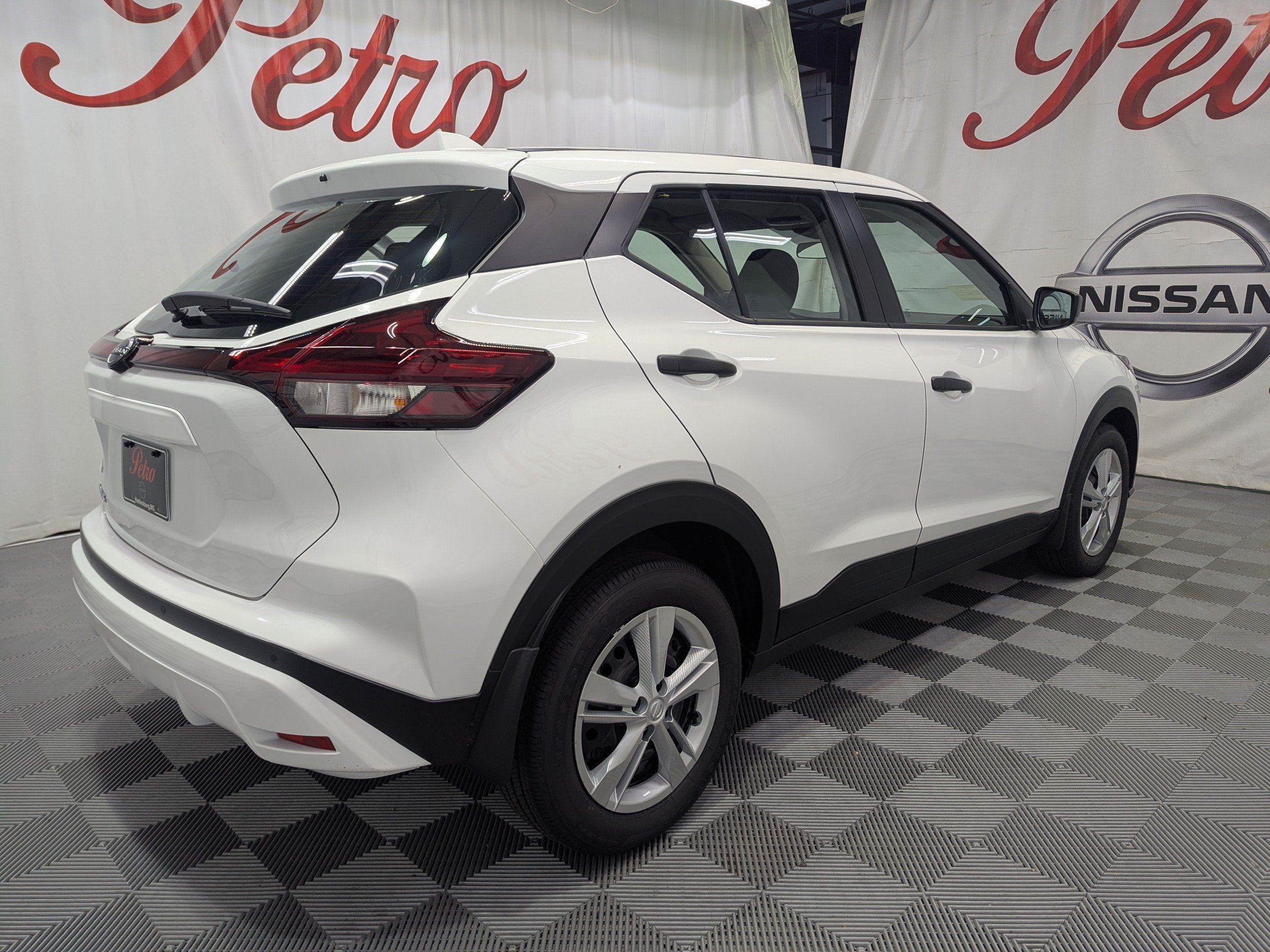 2025 Nissan Kicks Play S
