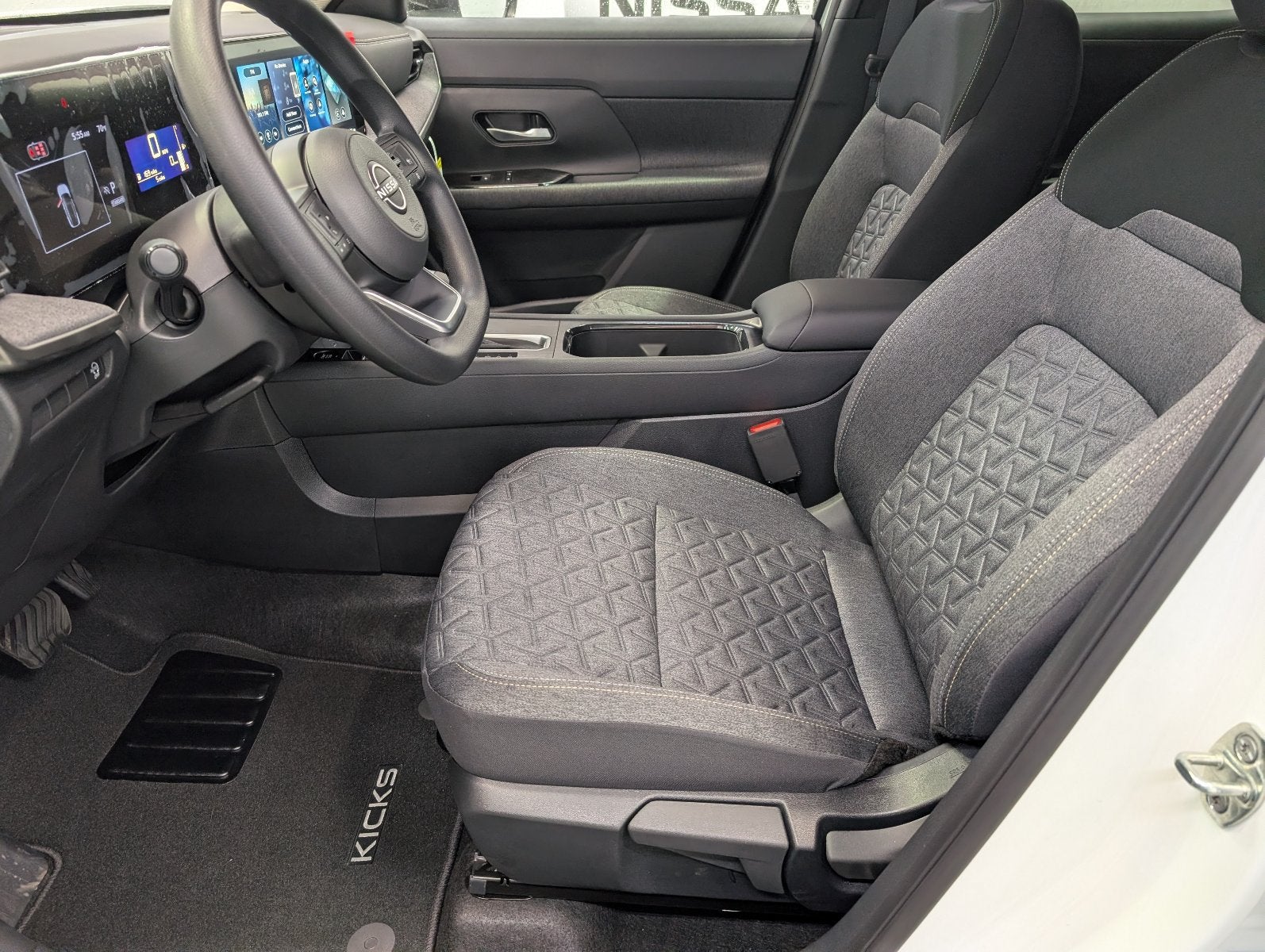 2027 Nissan Kicks SV