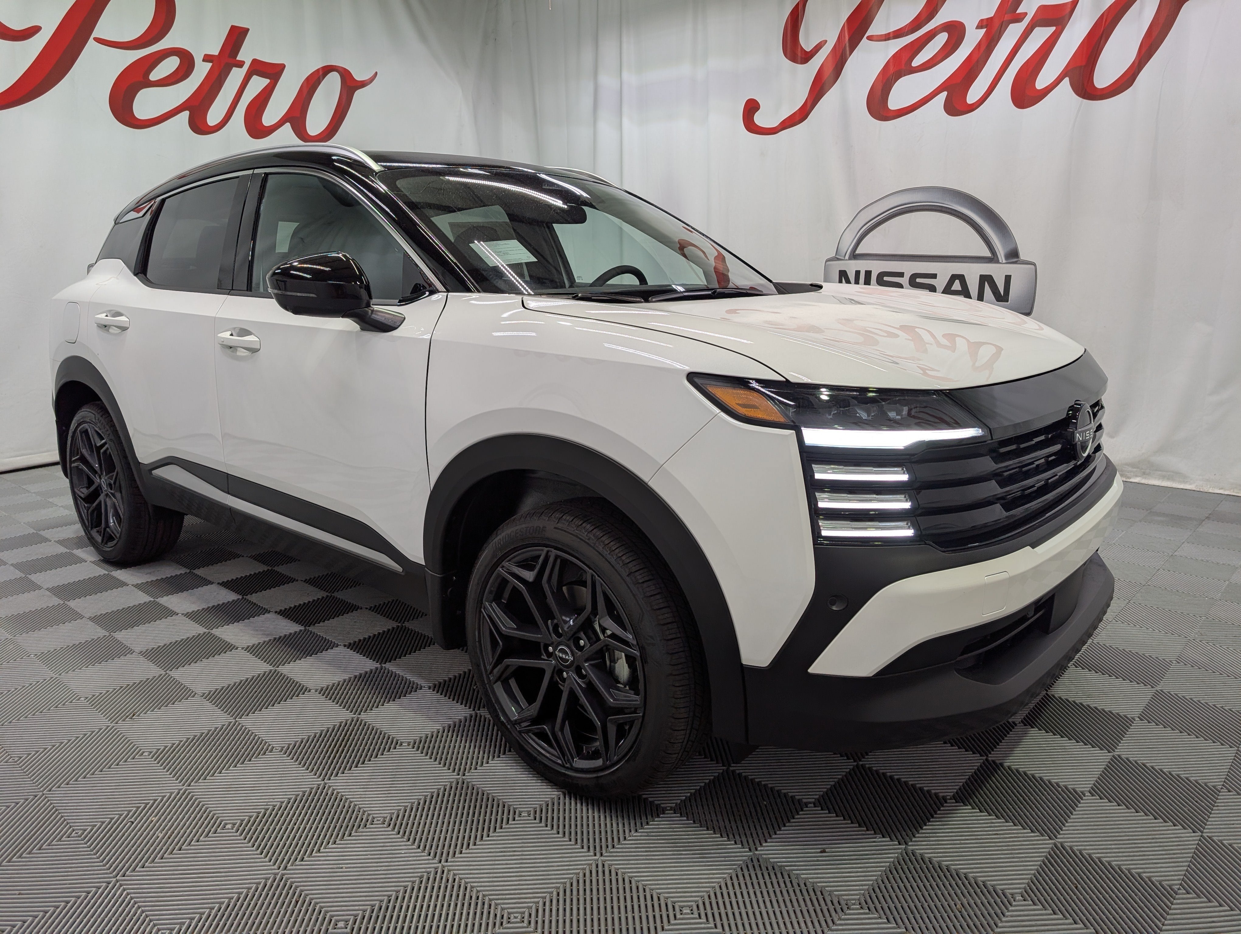 2027 Nissan Kicks SR
