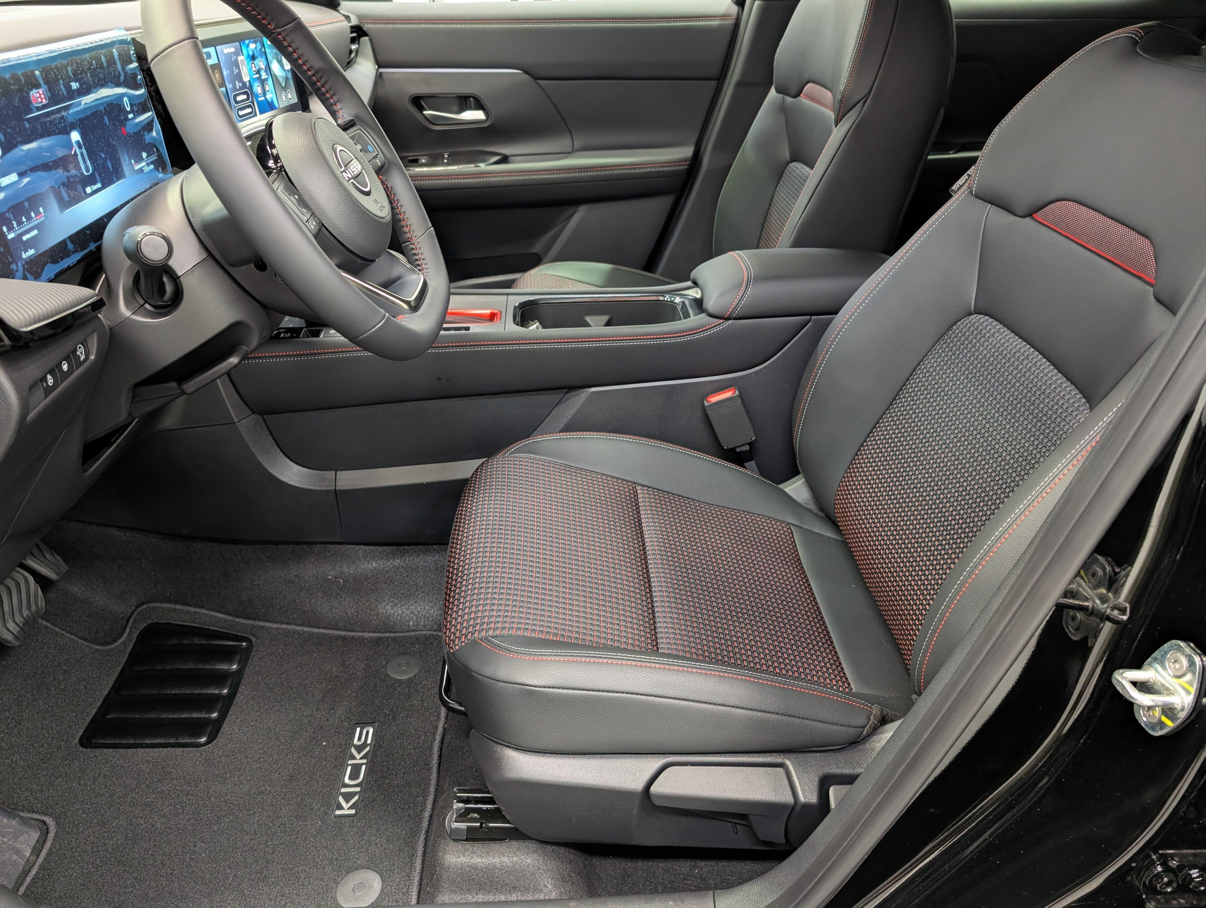 2027 Nissan Kicks SR