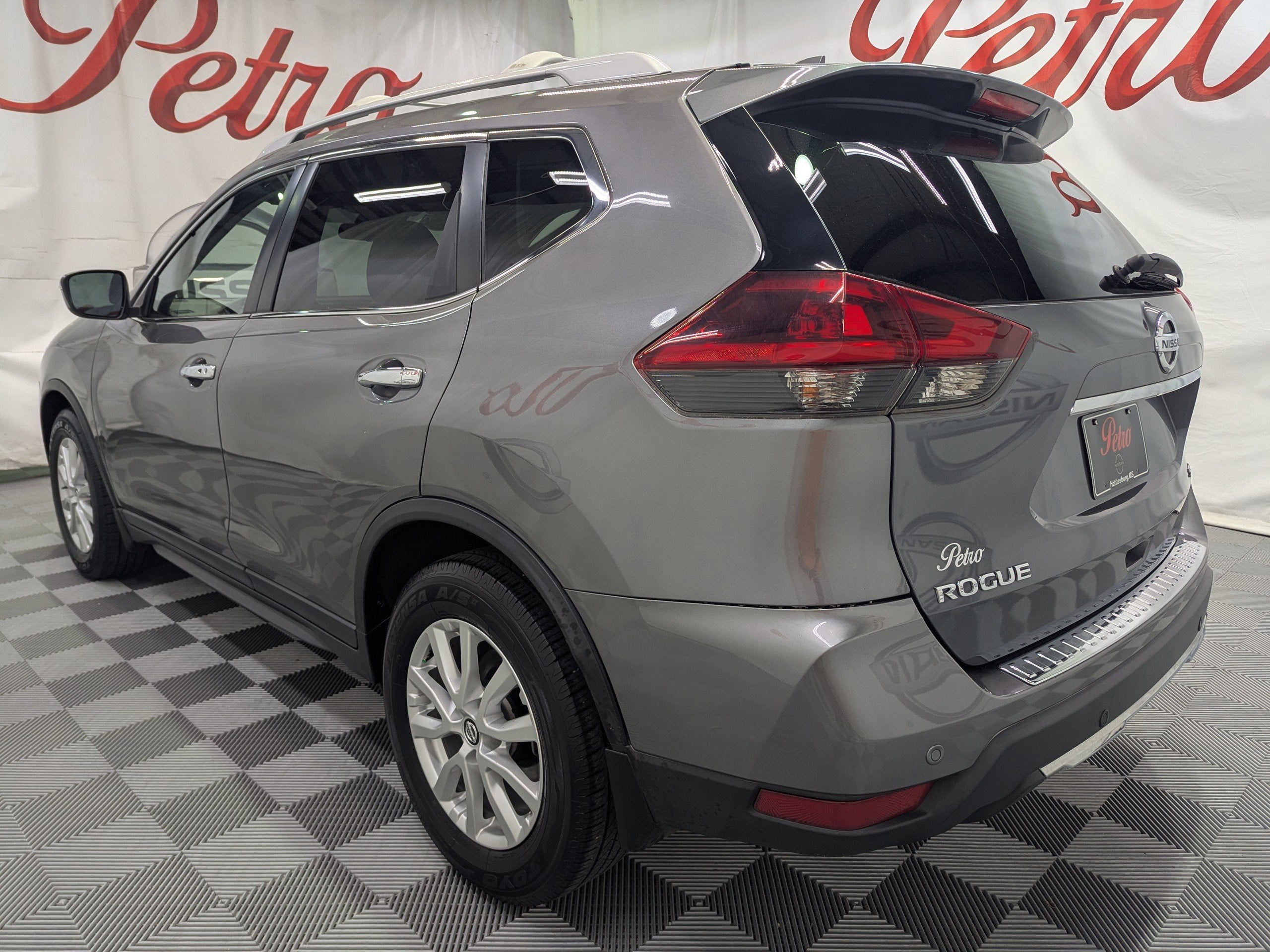 2020 Nissan Rogue SV