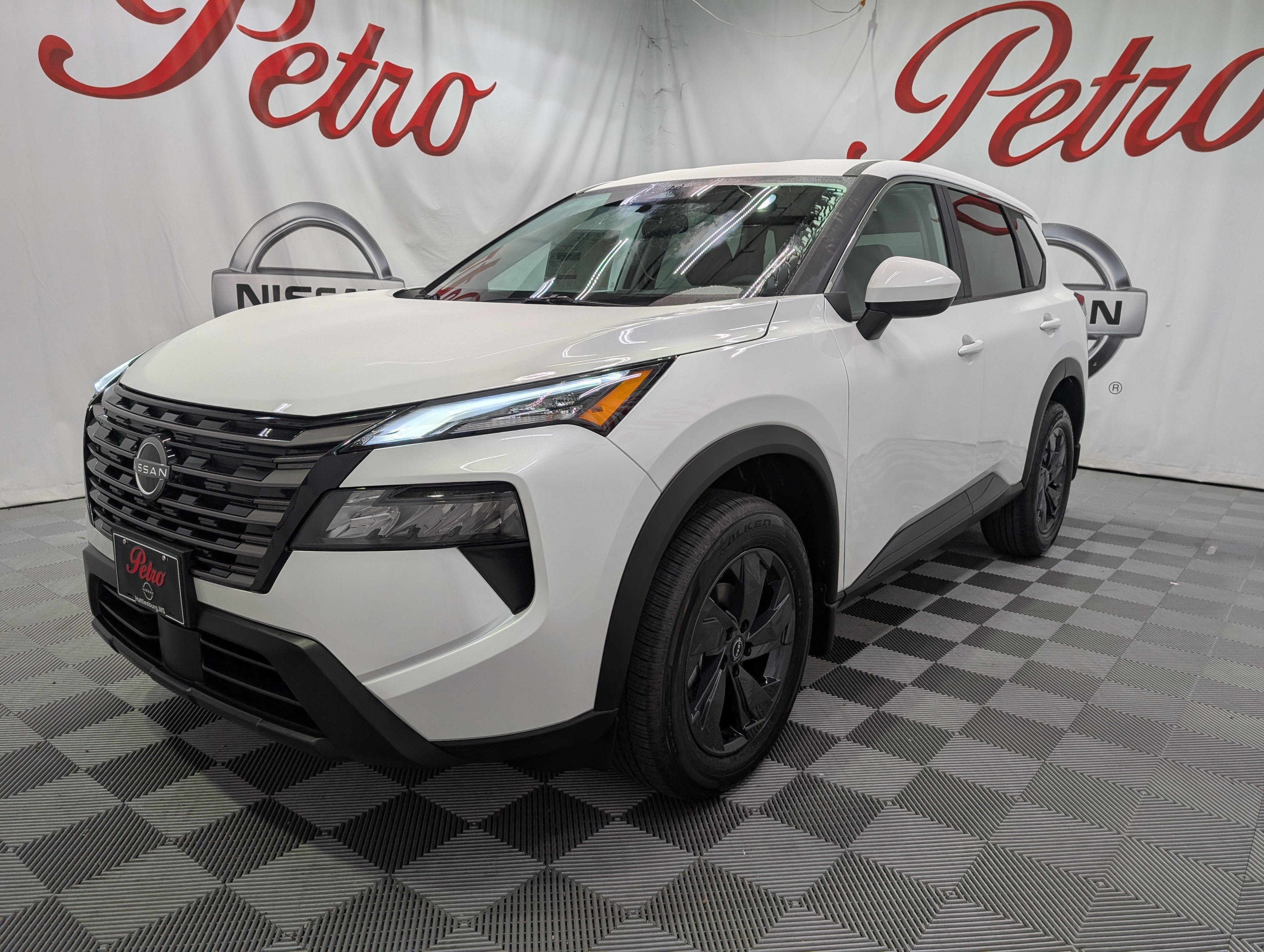 2027 Nissan Rogue SV
